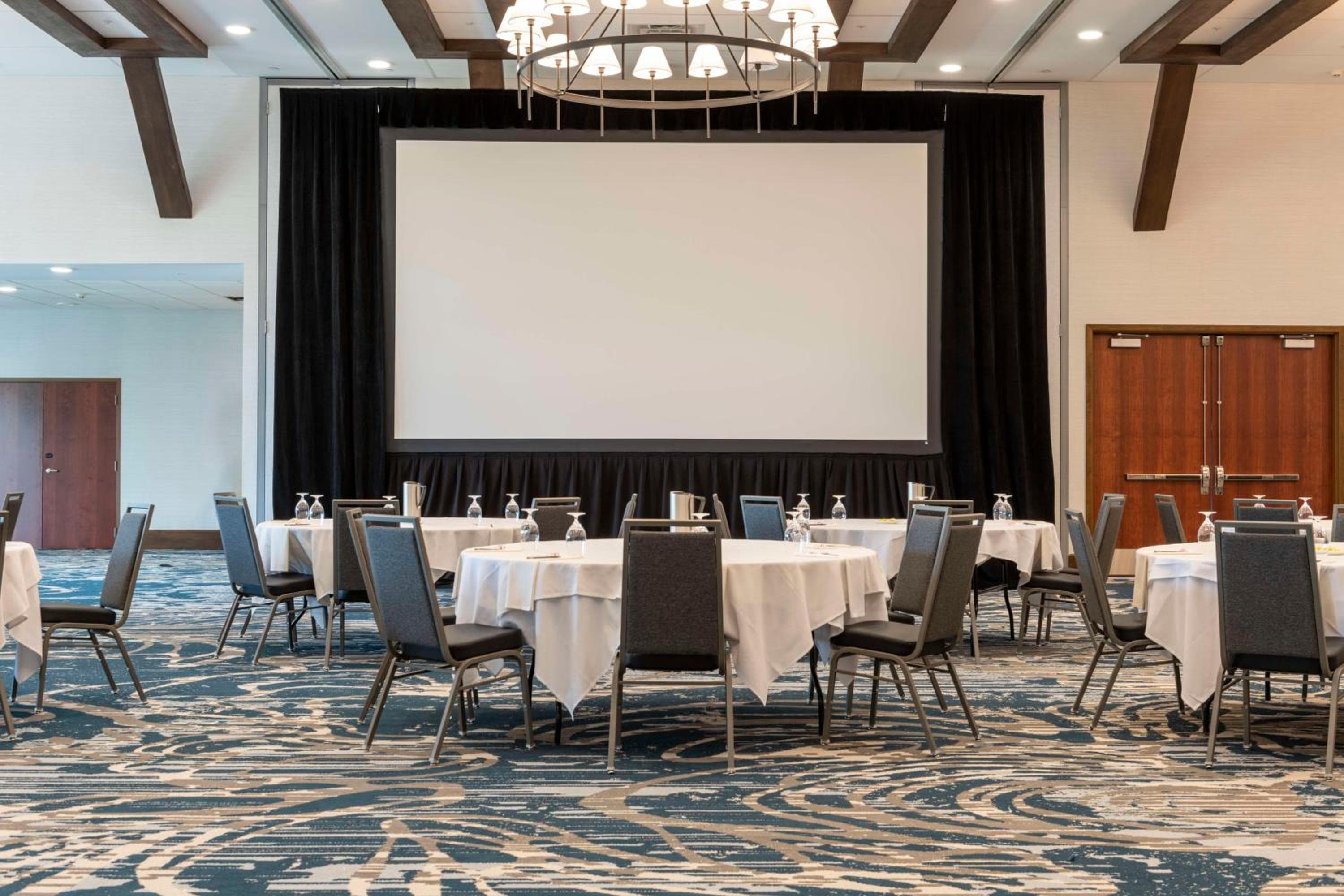 Hotel Canandaigua, Tapestry Collection By Hilton