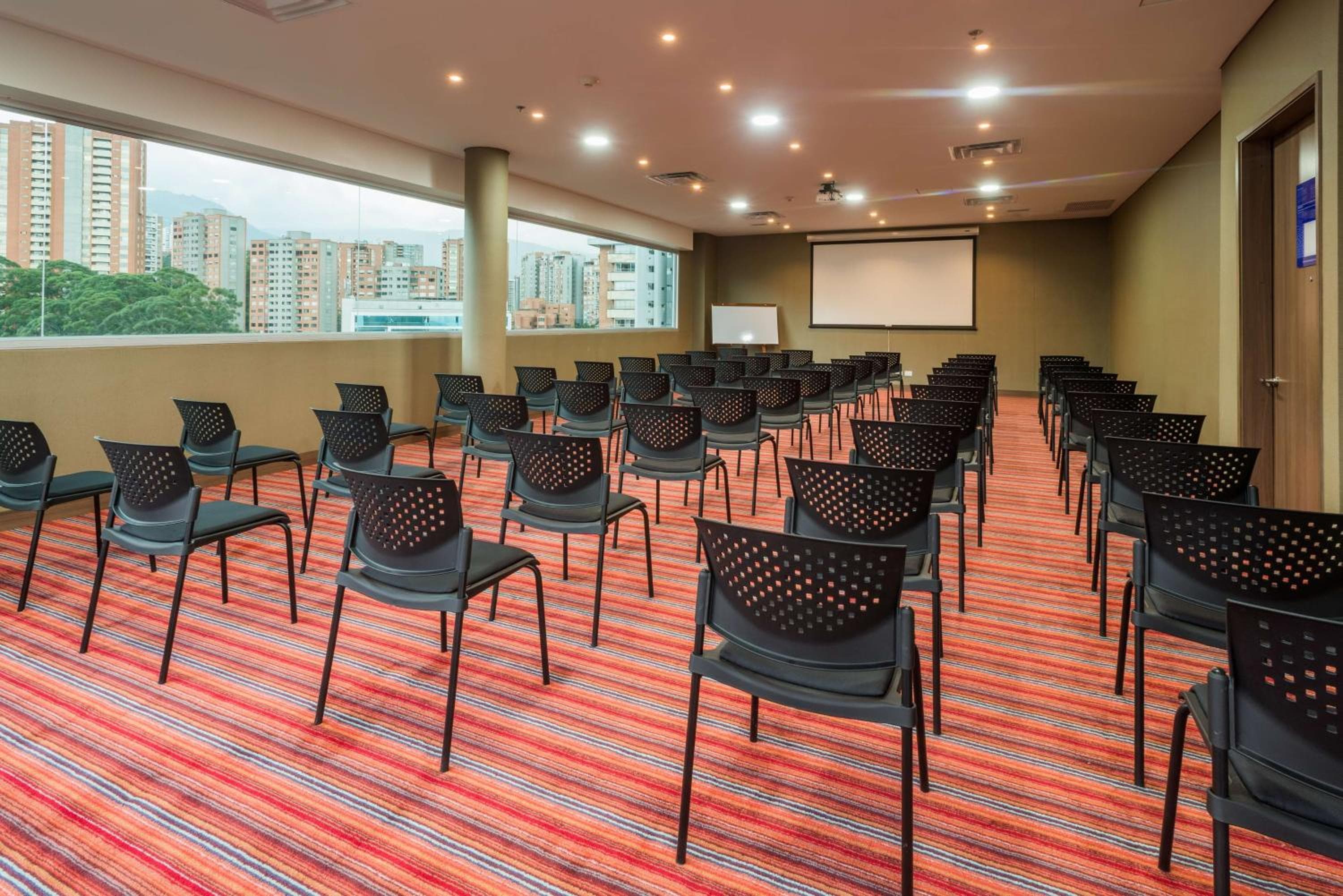 Hampton by Hilton Medellin