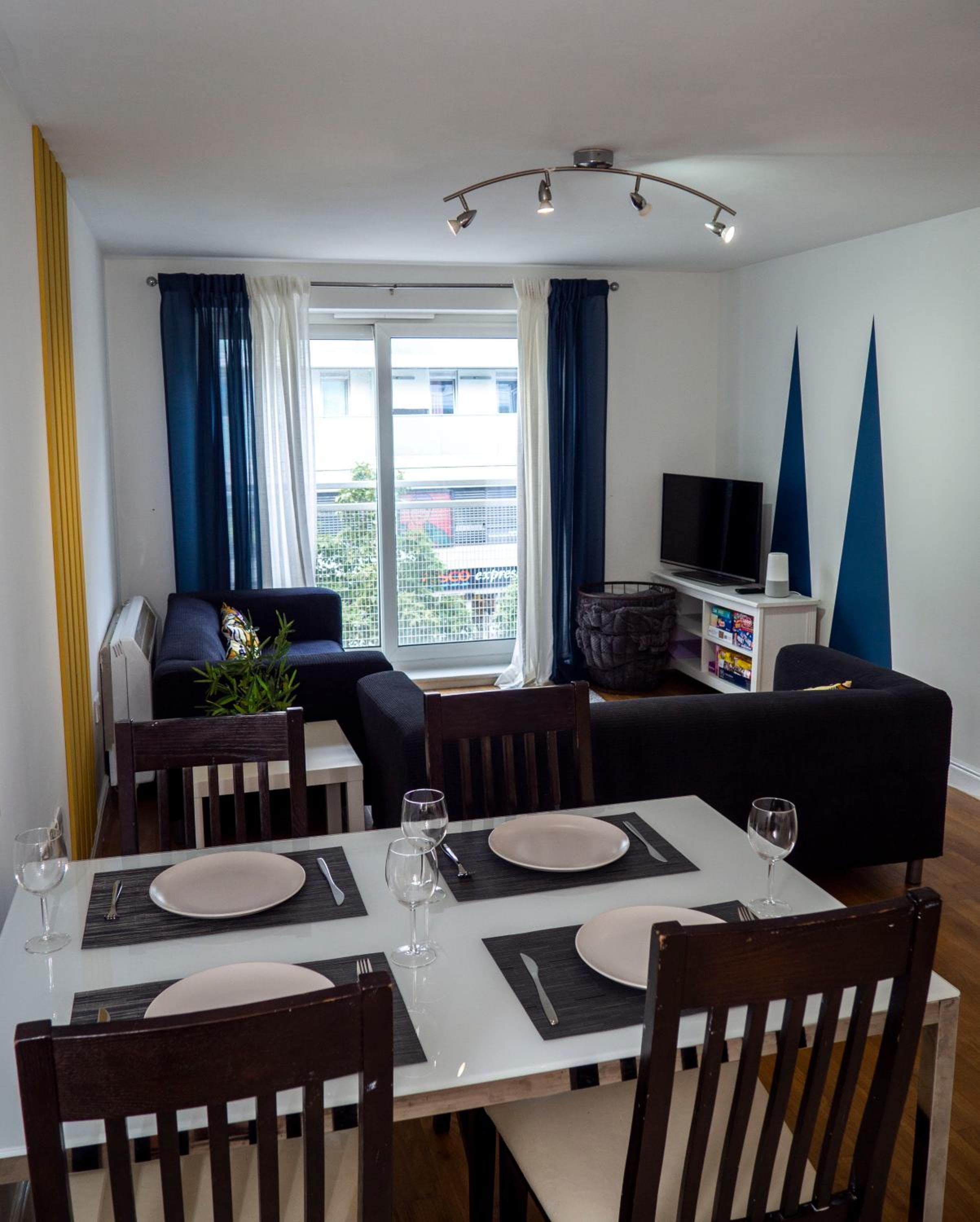 Stylish 2 bedroom apartment in the heart of Epsom town centre