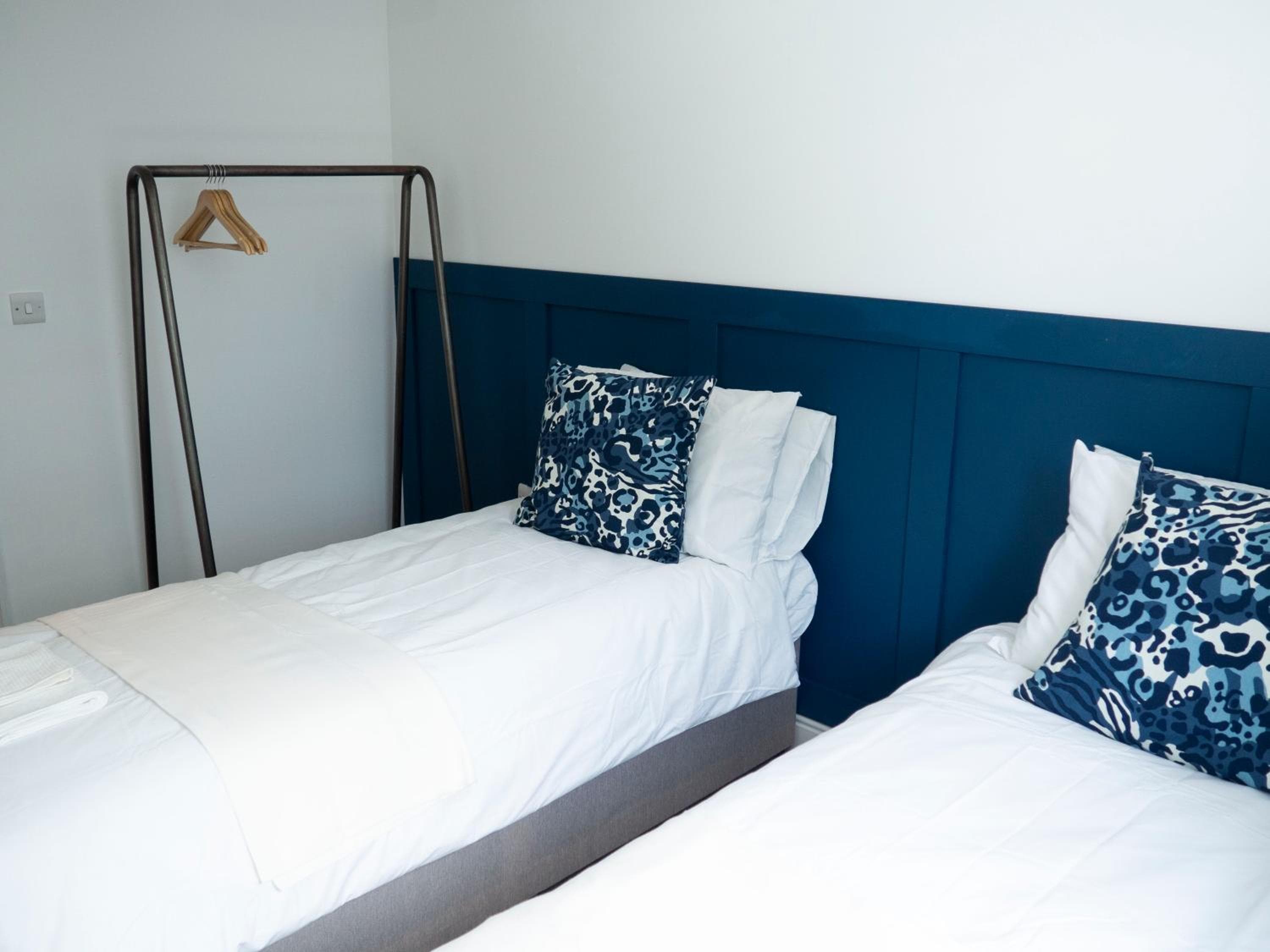 Stylish 2 bedroom apartment in the heart of Epsom town centre