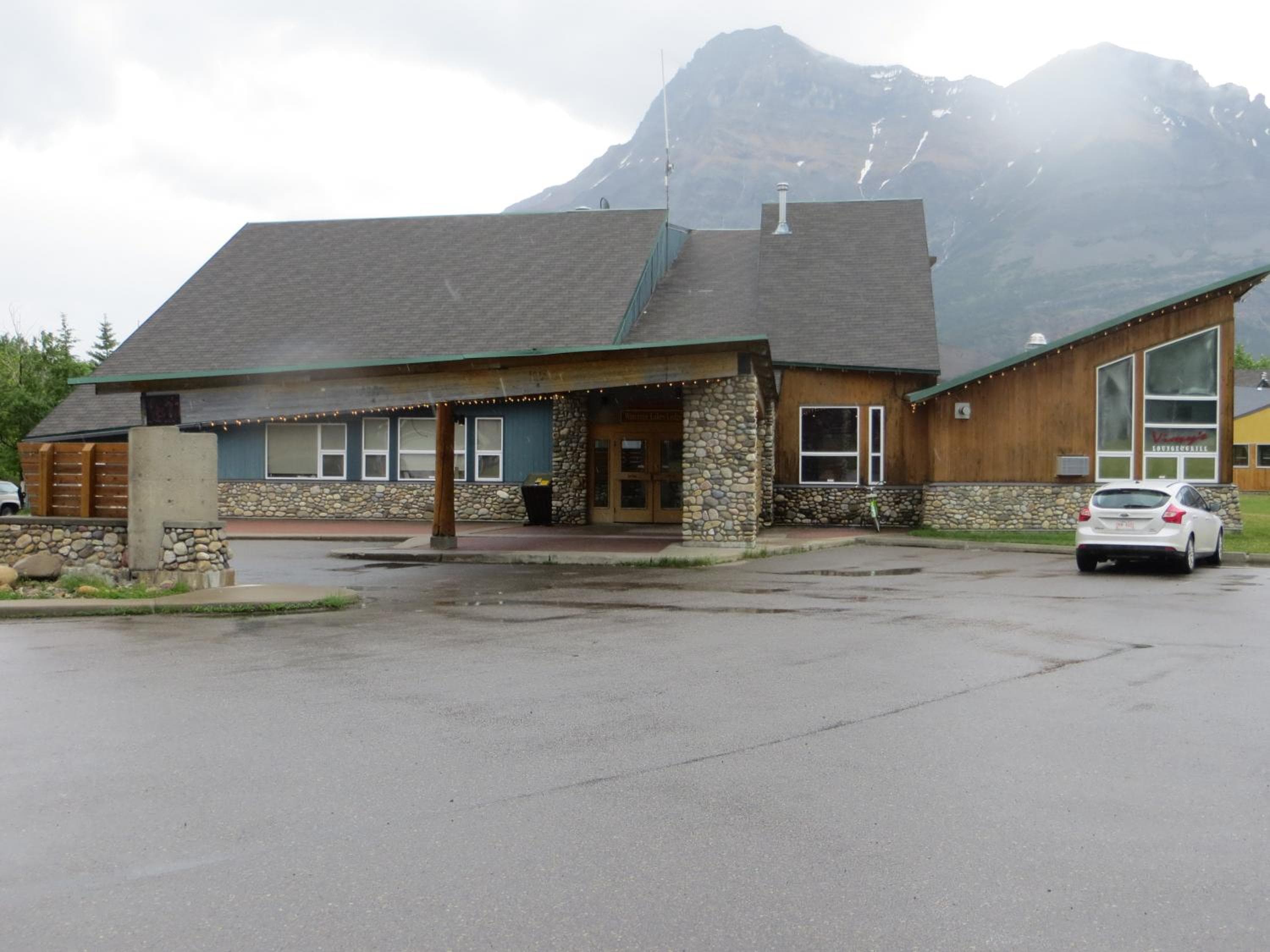 Waterton Lakes Lodge Resort