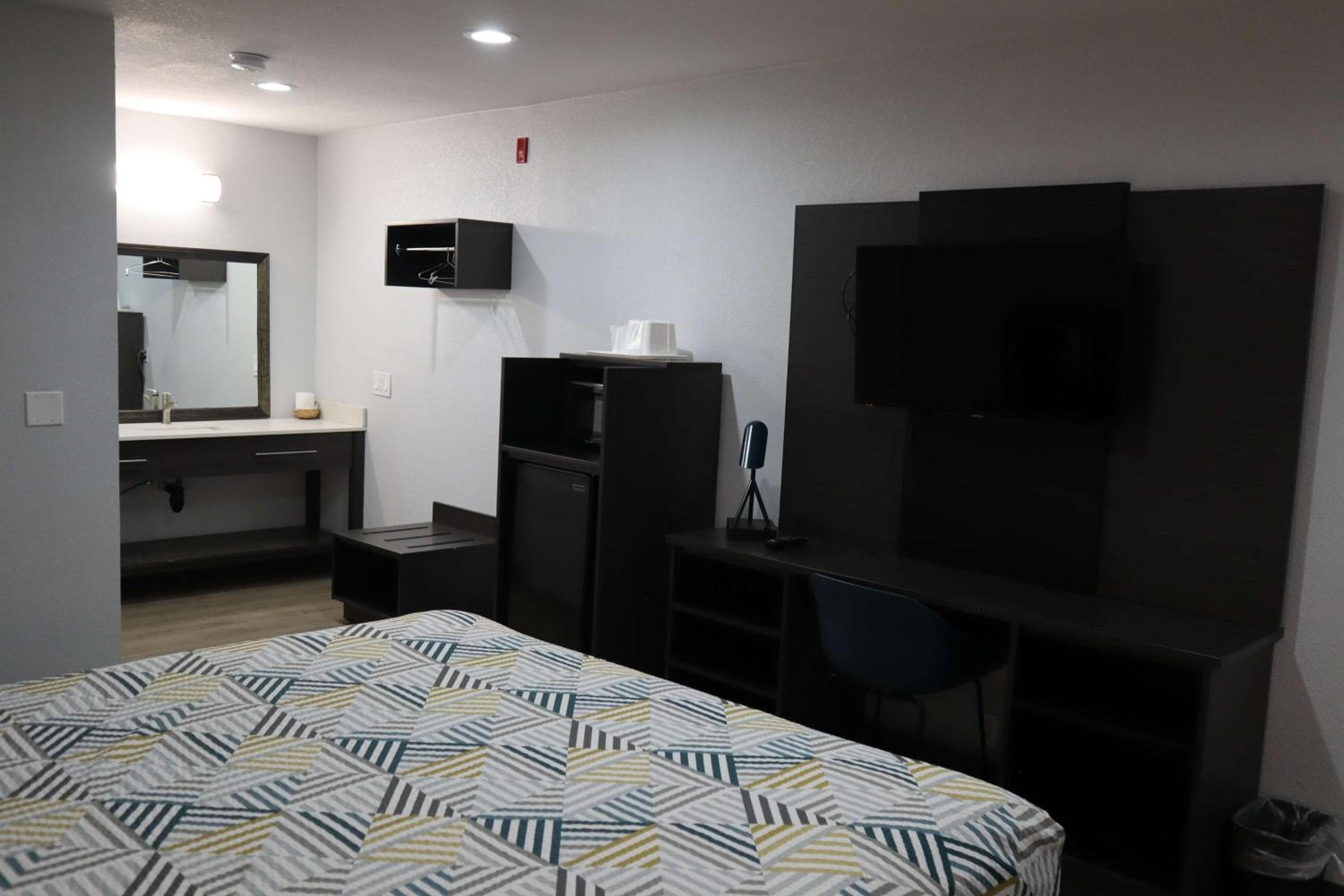 Motel 6-San Diego, CA - Southbay