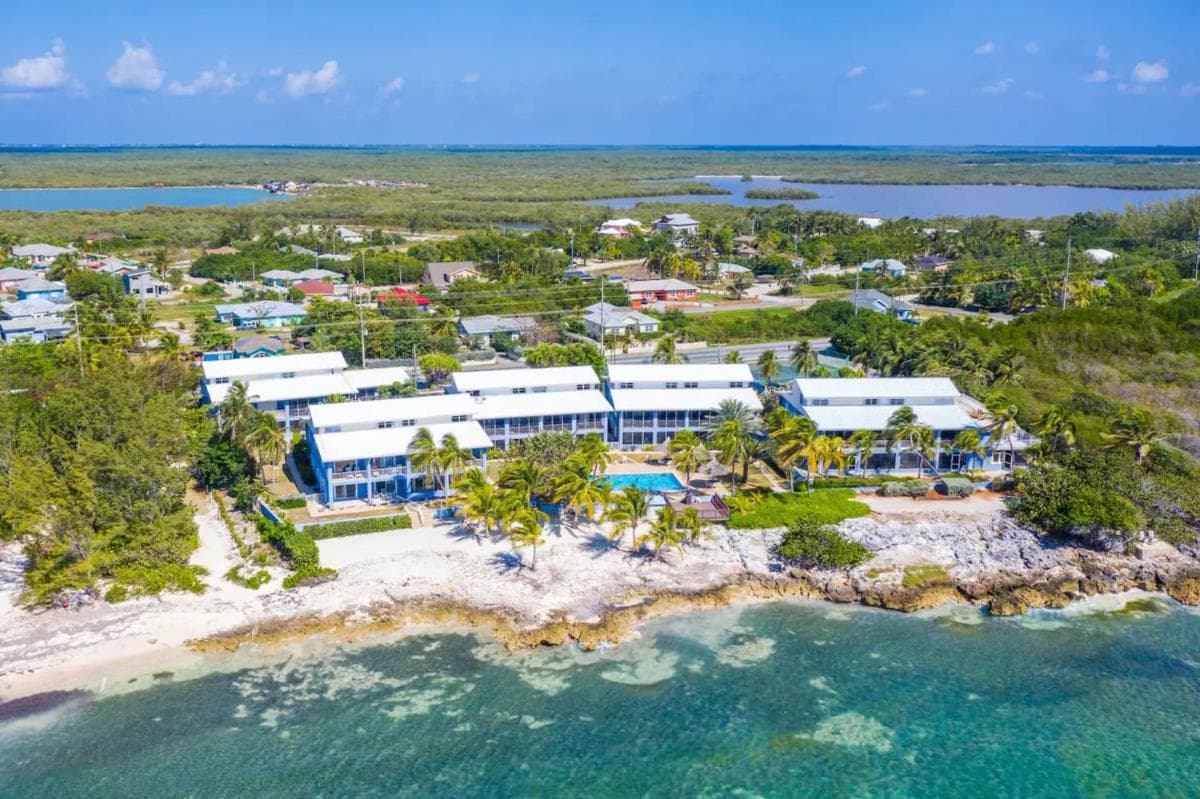 Beach Living at Moon Bay with SeaView