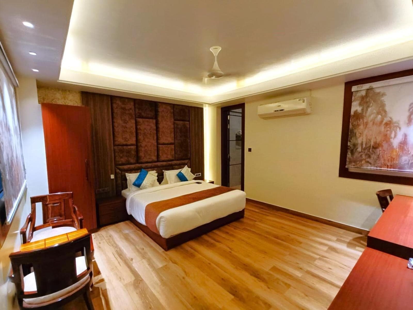 Hotel The Park View Prayagraj