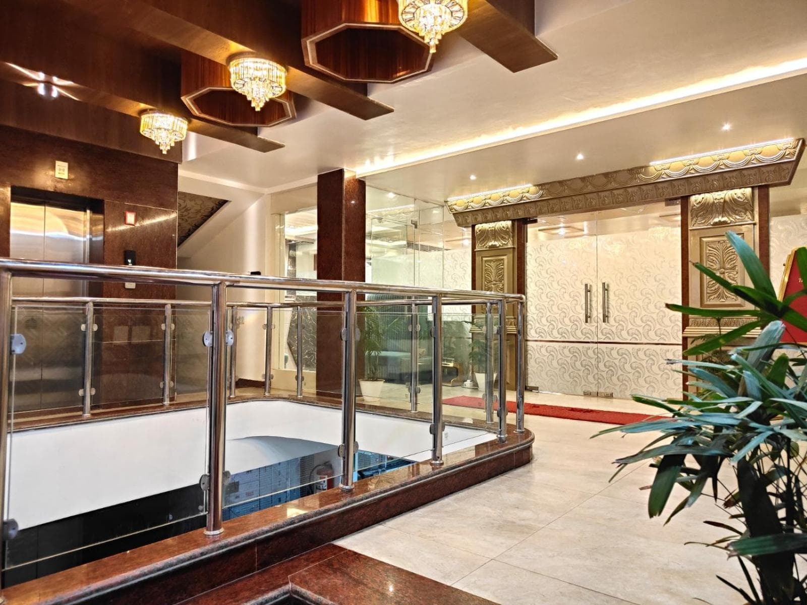 Hotel The Park View Prayagraj