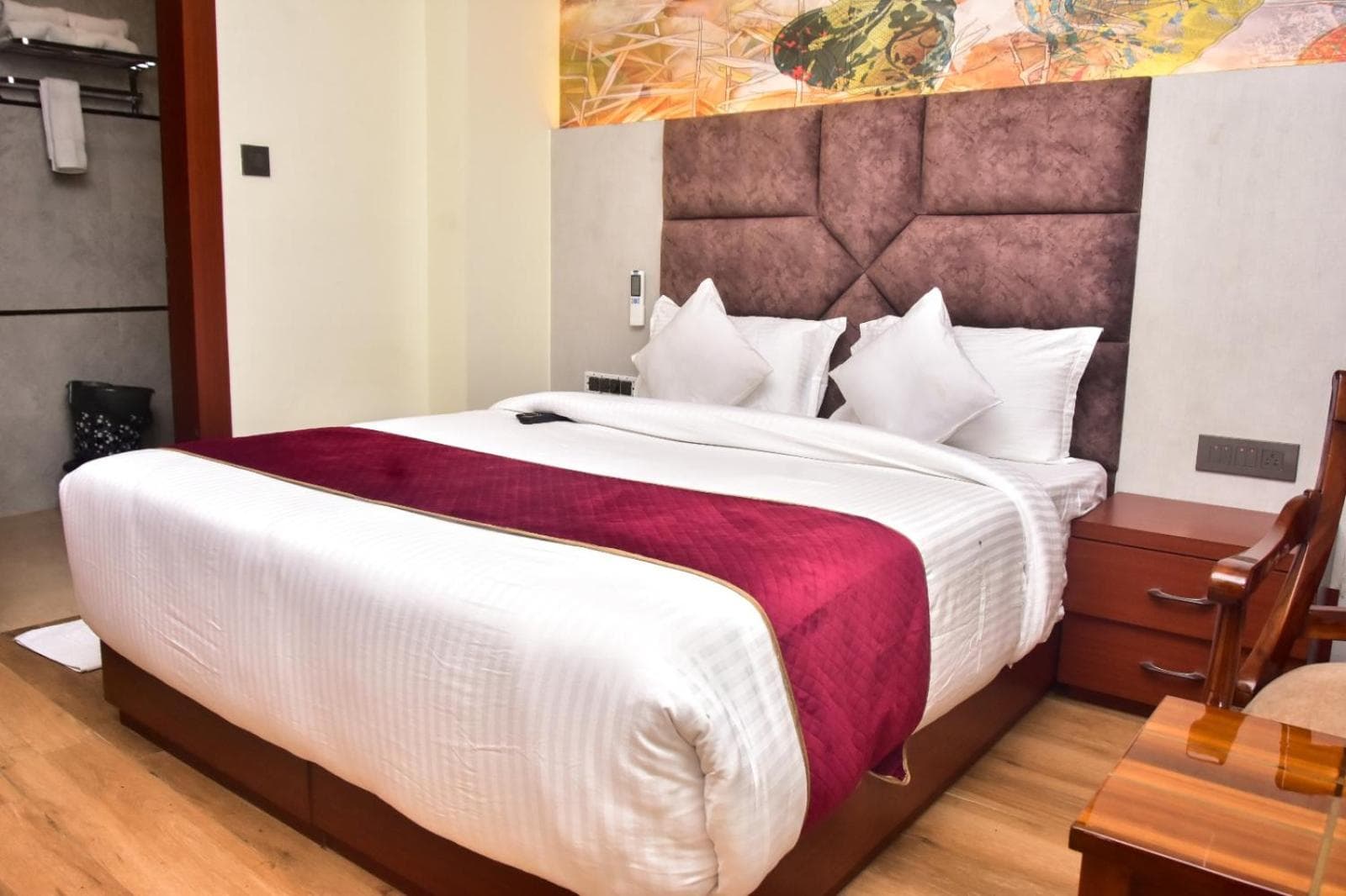 Hotel The Park View Prayagraj