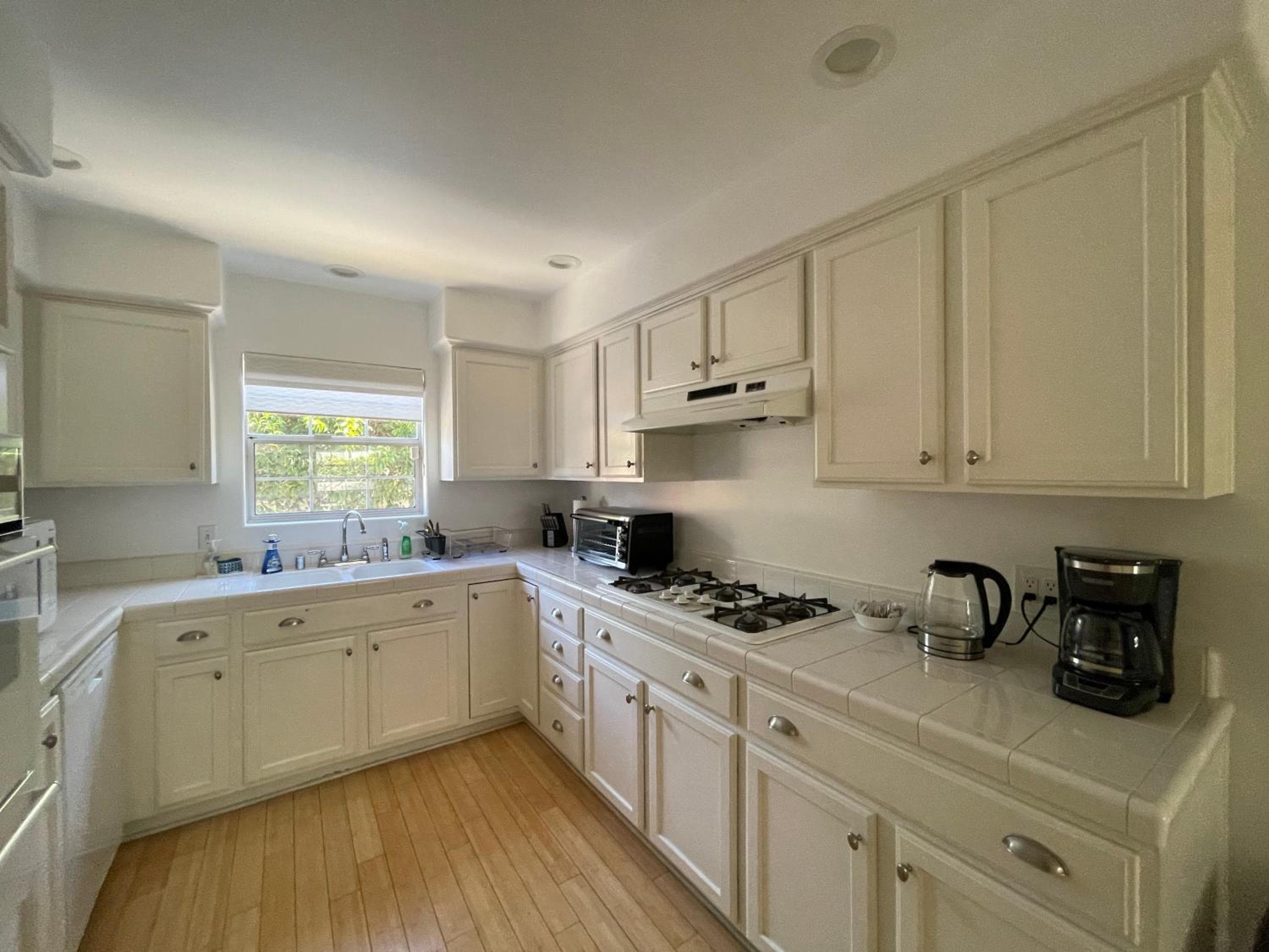 Charming Bright Traditional Home in Sherman Oaks