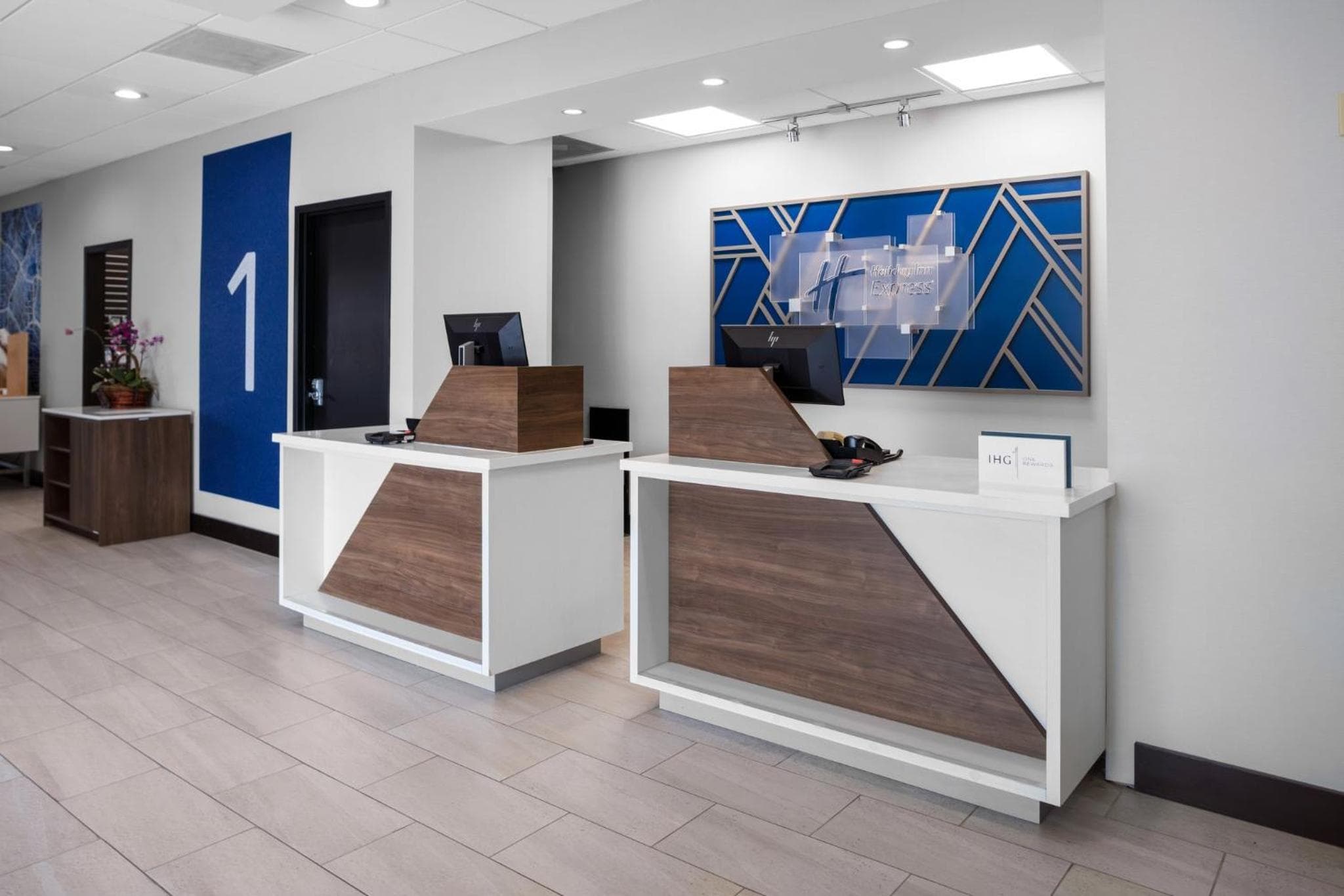 Holiday Inn Express Hotel & Suites Hermosa Beach by IHG