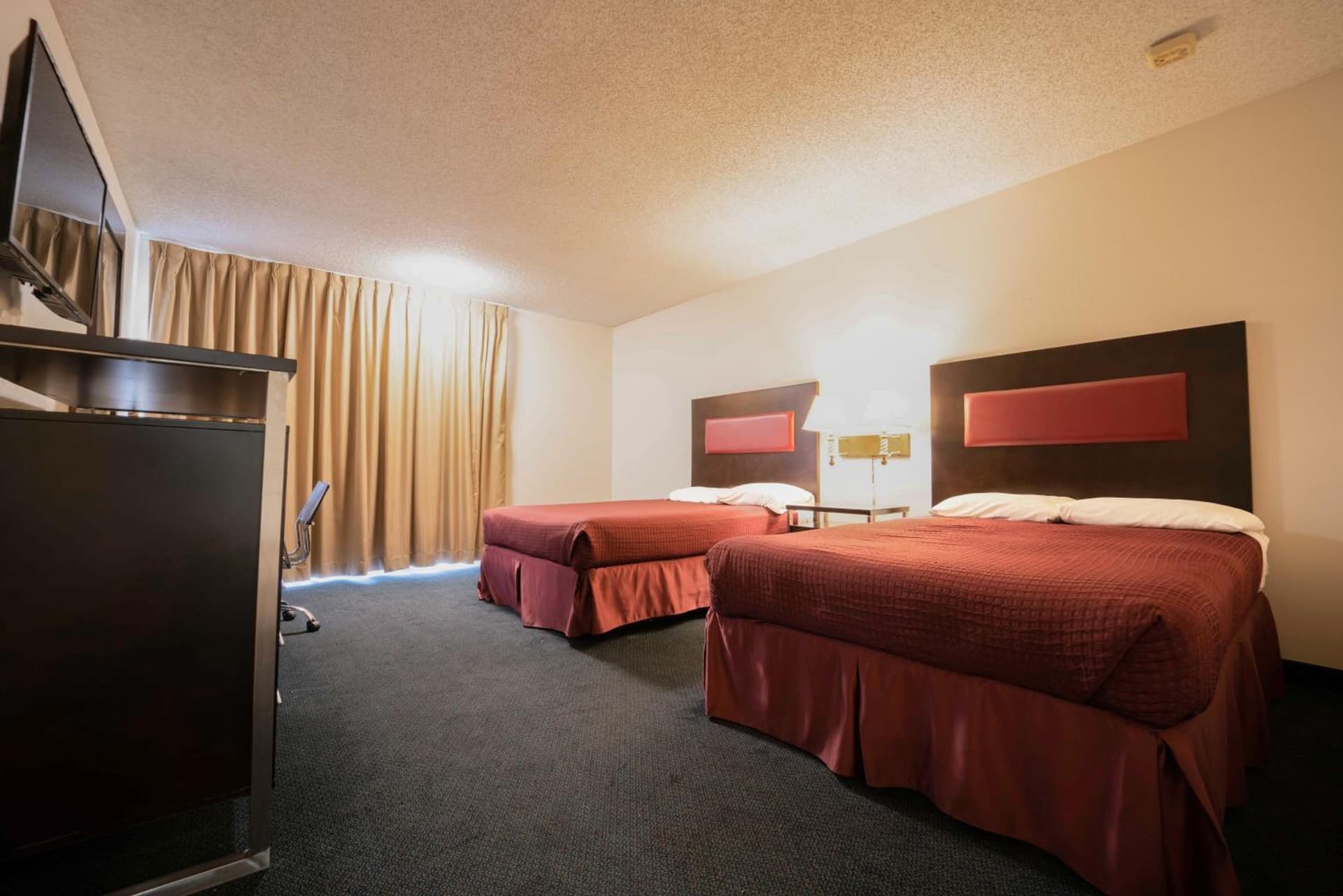 Royal Plaza Inn