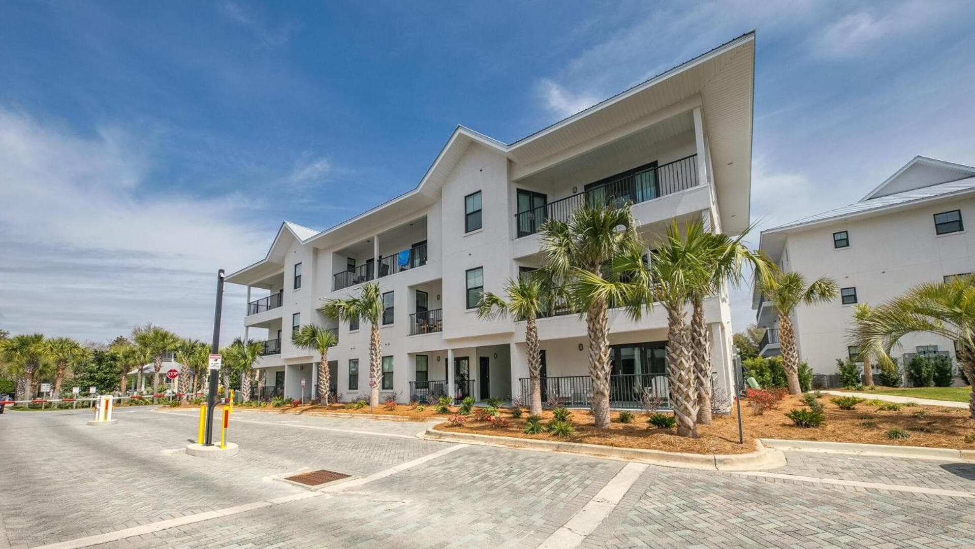 Hidden Lake Condos 113 - Short walk to the beach along Scenic Hwy 30A in Santa Rosa Beach