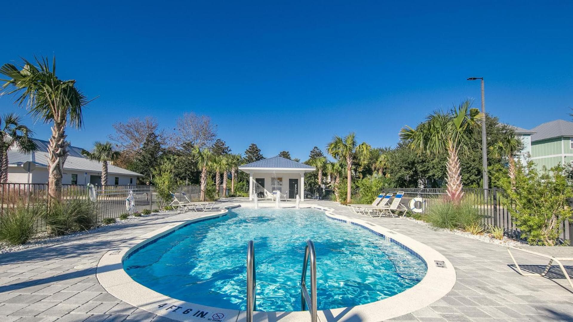 Hidden Lake Condos 113 - Short walk to the beach along Scenic Hwy 30A in Santa Rosa Beach