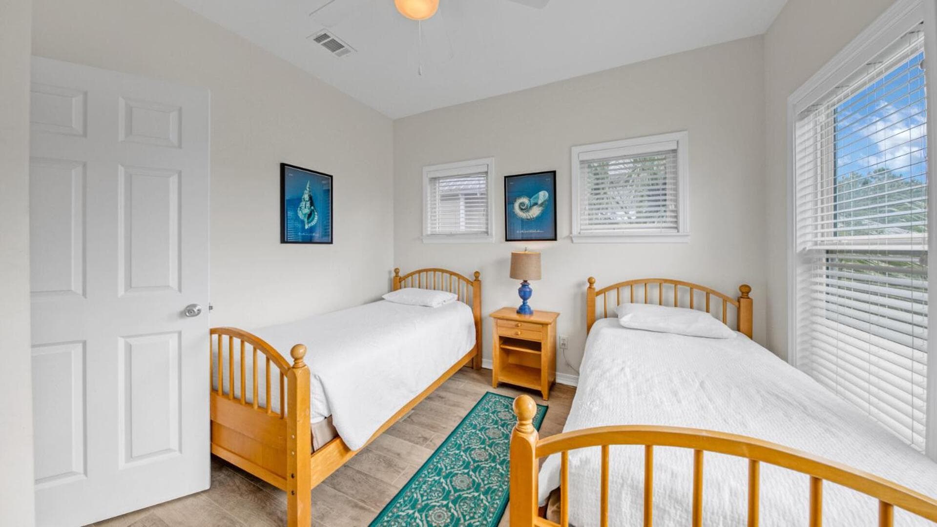 3 bedrooms sleeps 10
