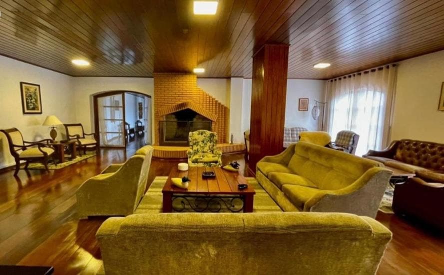 Apartamento Duplex Alto do Capivari