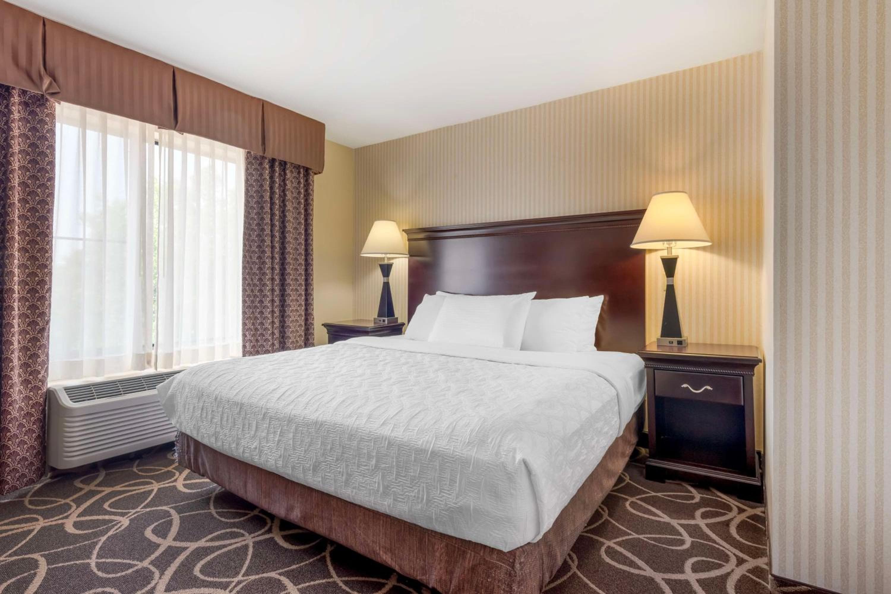 Best Western Plus Eau Claire Conference Center