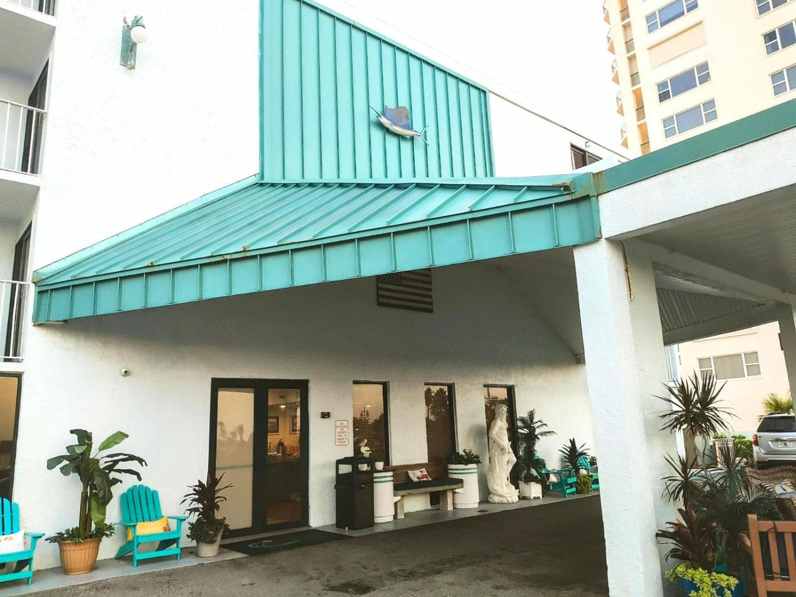 Beachside Hotel