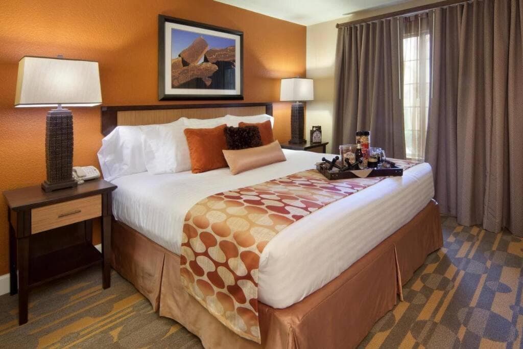 Holiday Inn Desert Inn Club
