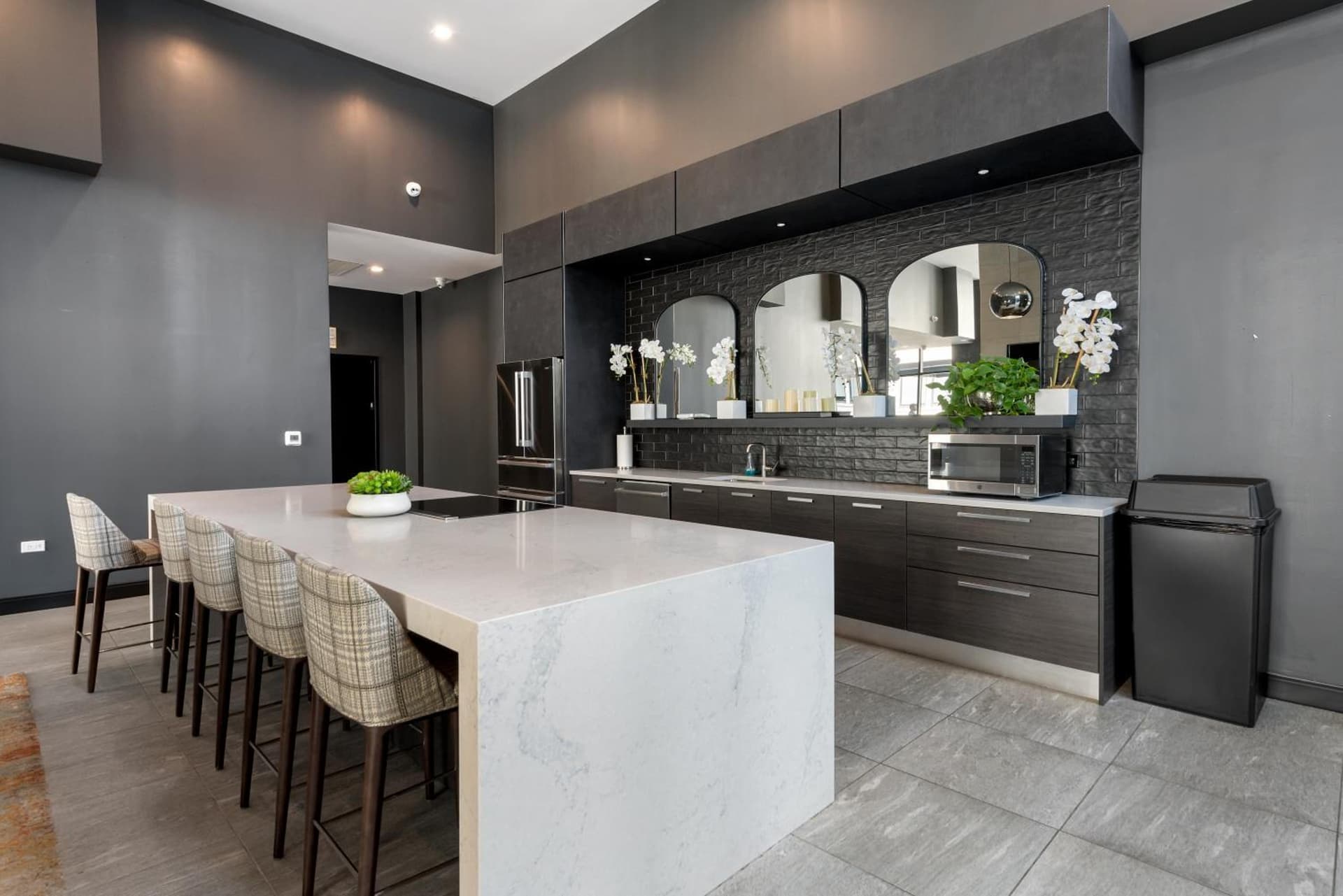 Experience Downtown Chicago at Millennium - Luxury Apartments in The Loop
