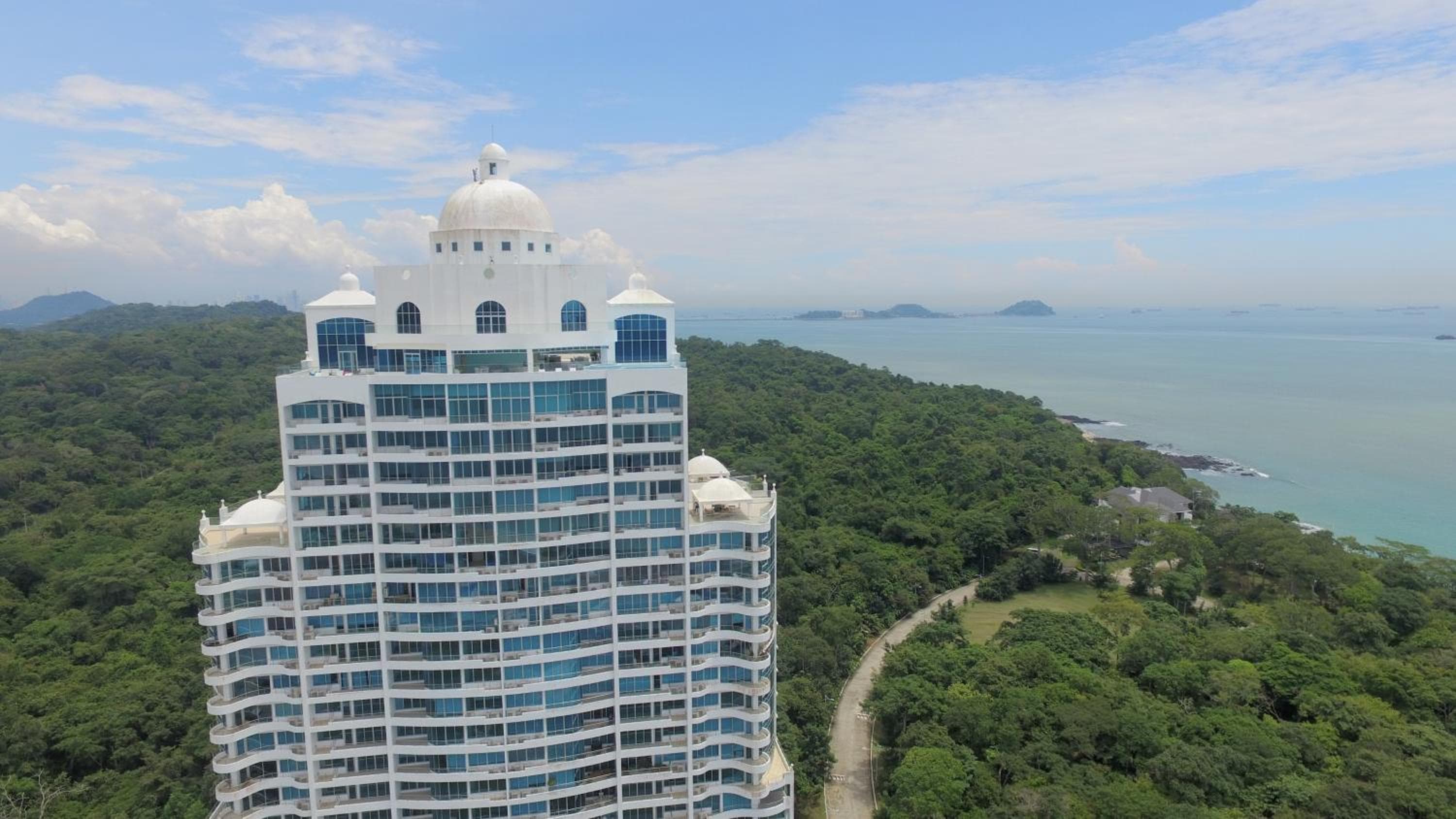 14F Luxury Resort Lifestyle Ocean Views