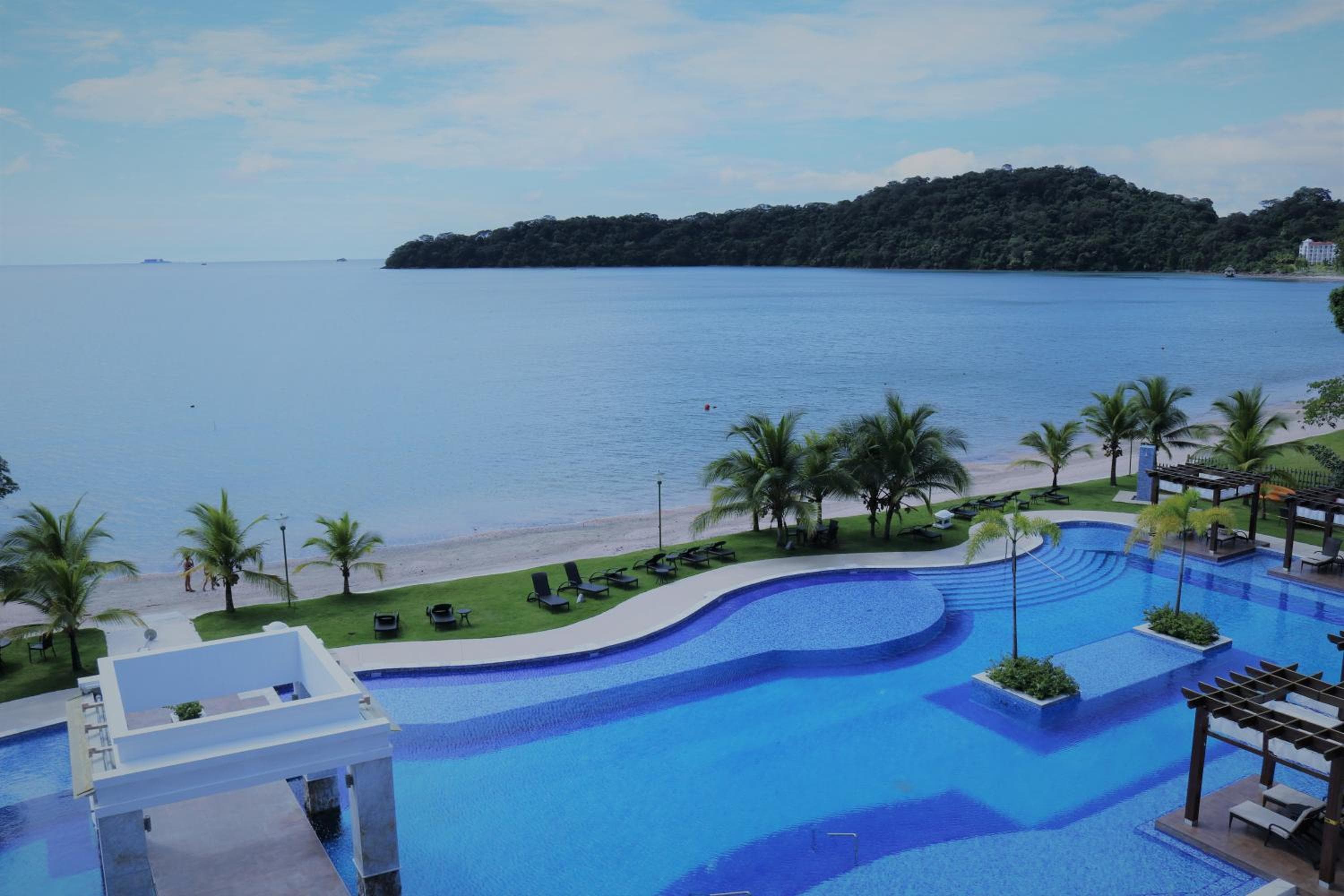 14F Luxury Resort Lifestyle Ocean Views