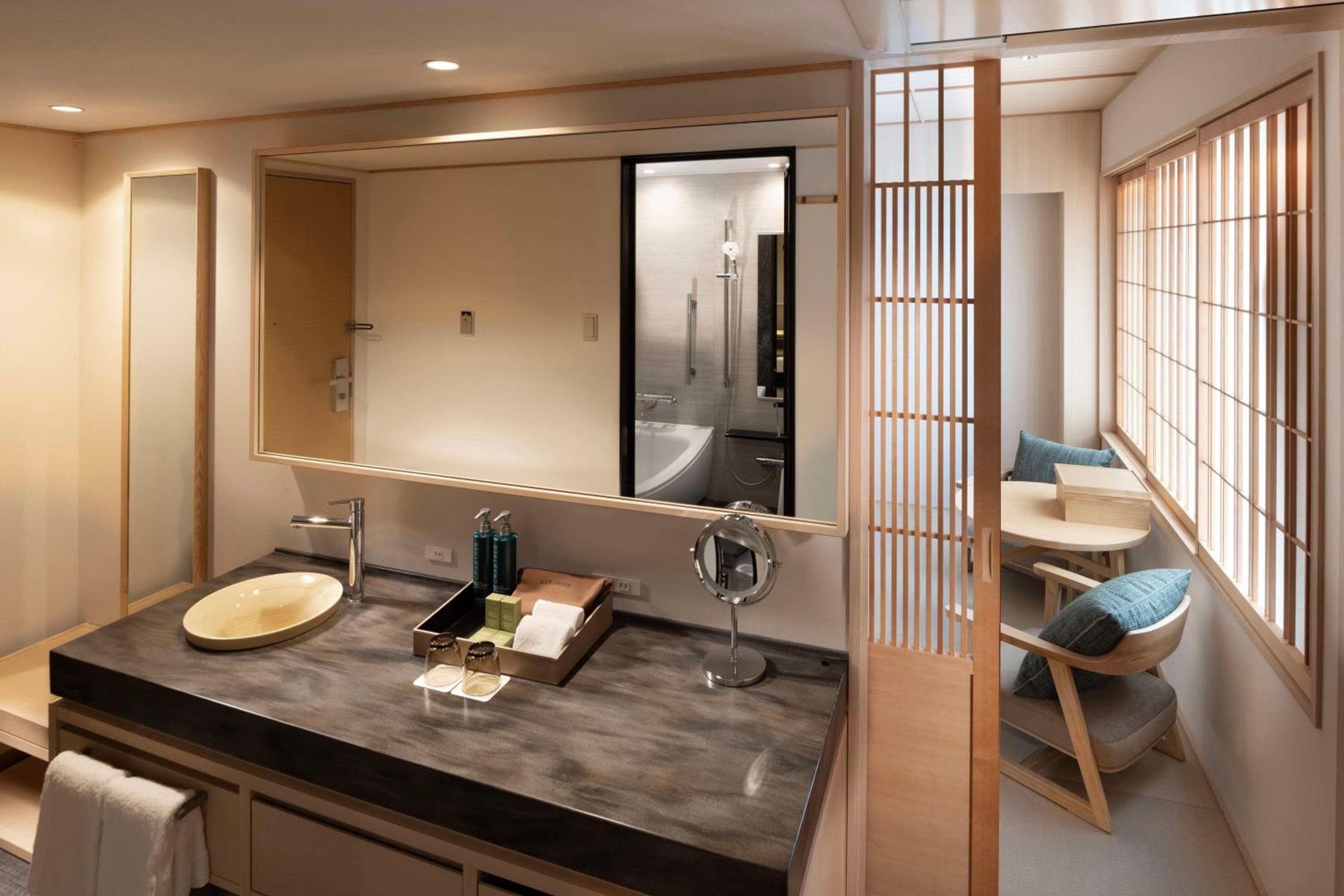 DoubleTree by Hilton Kyoto Higashiyama