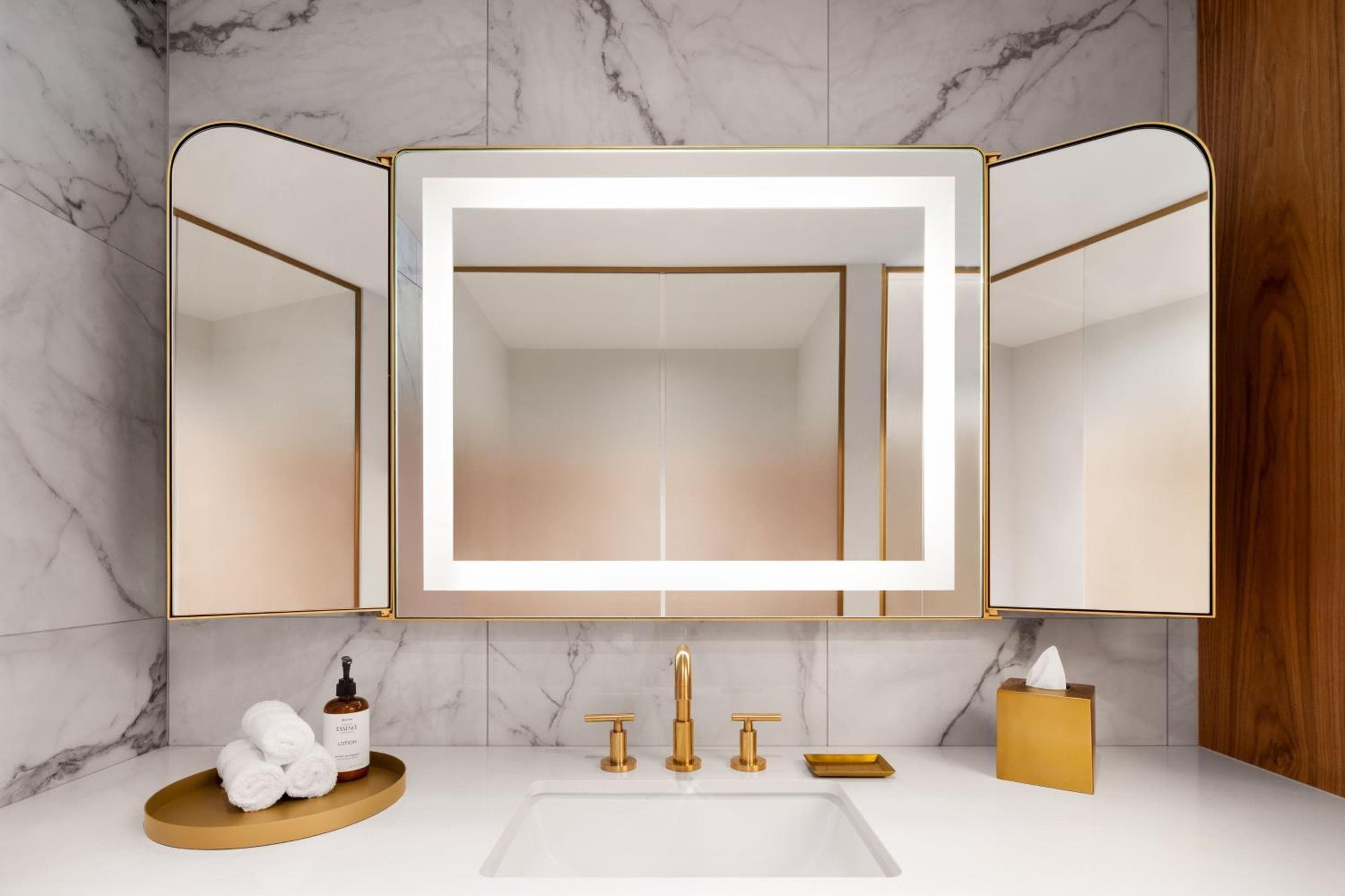 HONEYROSE Hotel, Montreal, a Tribute Portfolio Hotel