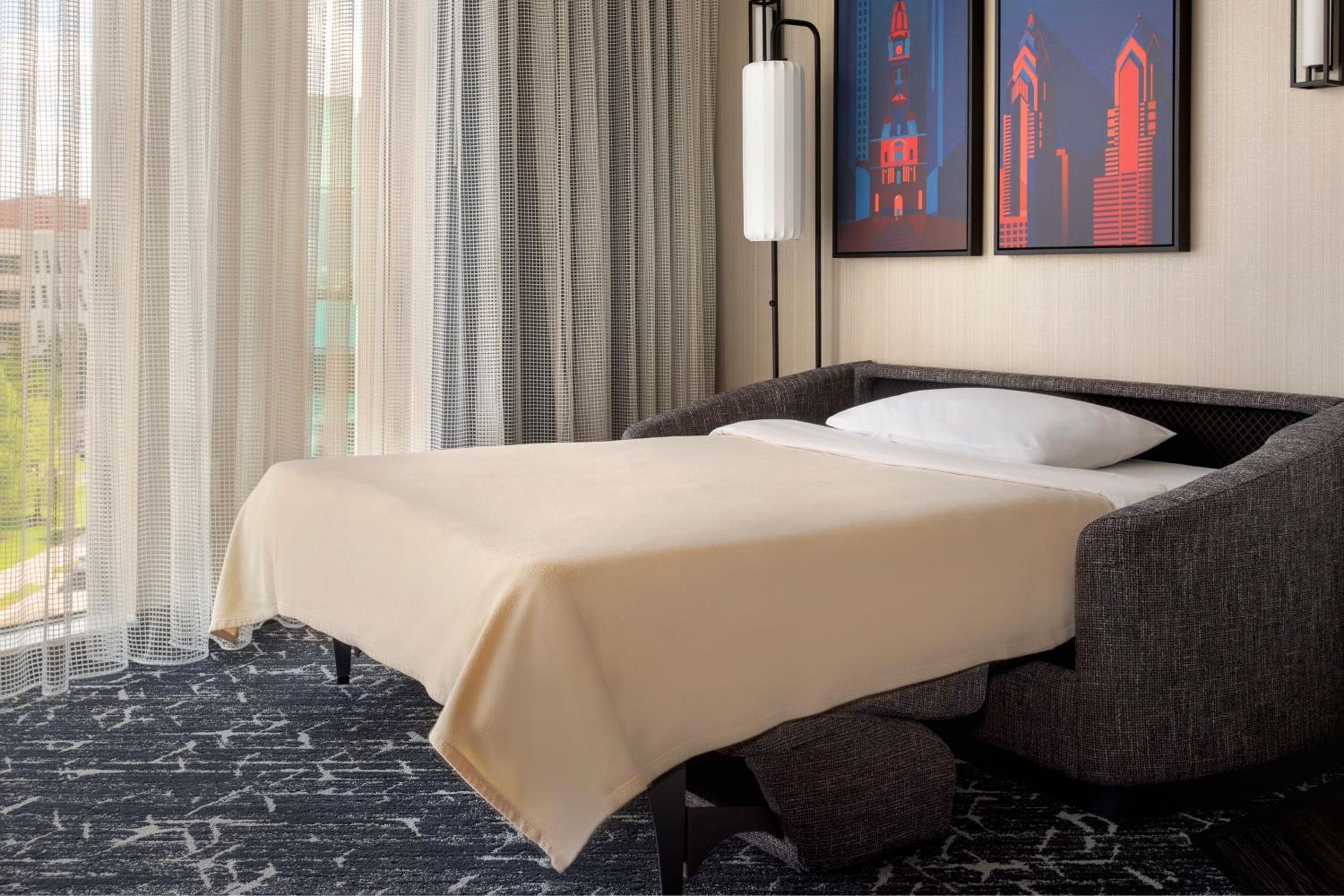 Courtyard by Marriott Philadelphia South at The Navy Yard