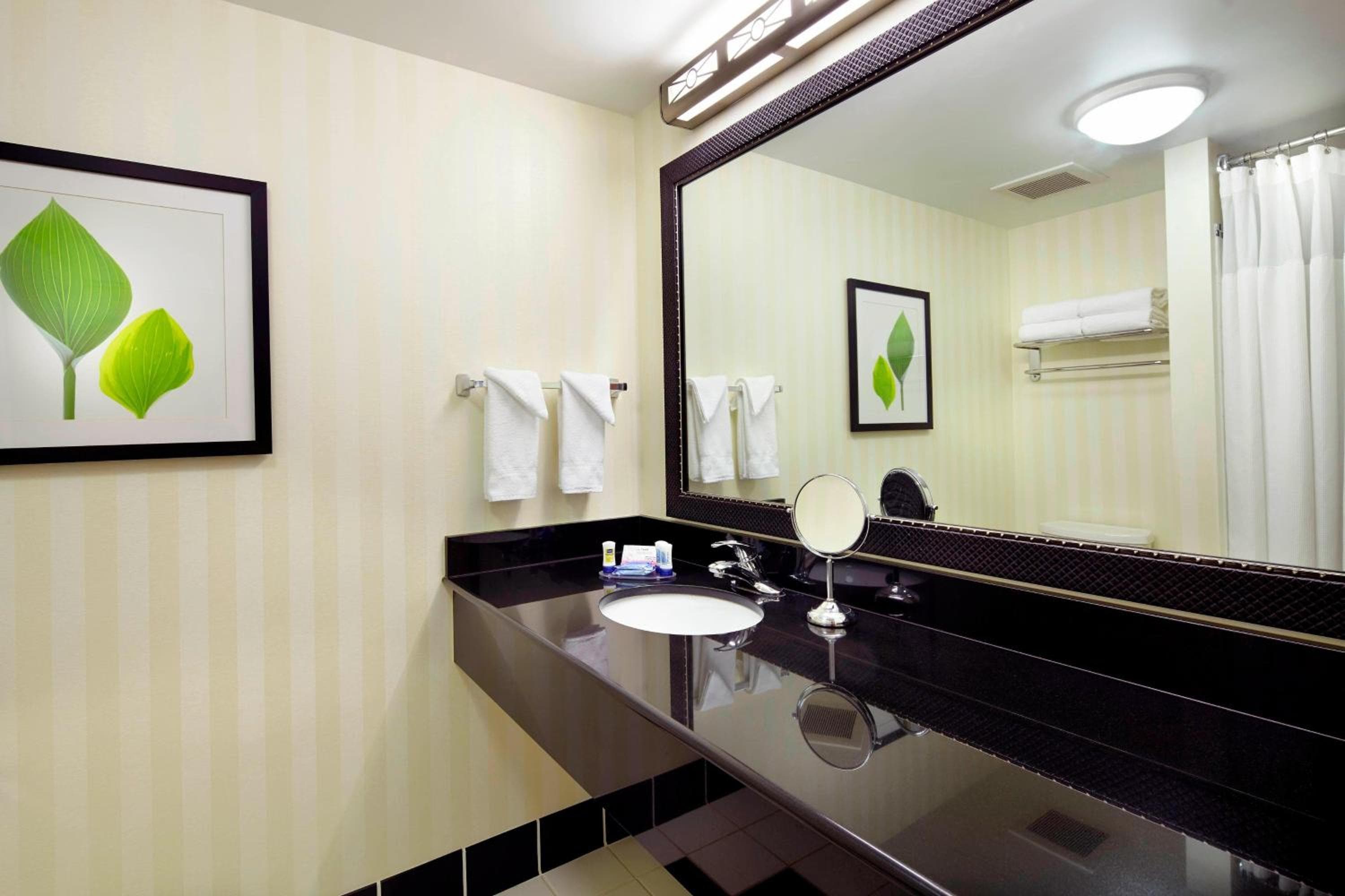 Fairfield Inn & Suites Pittsburgh Neville Island