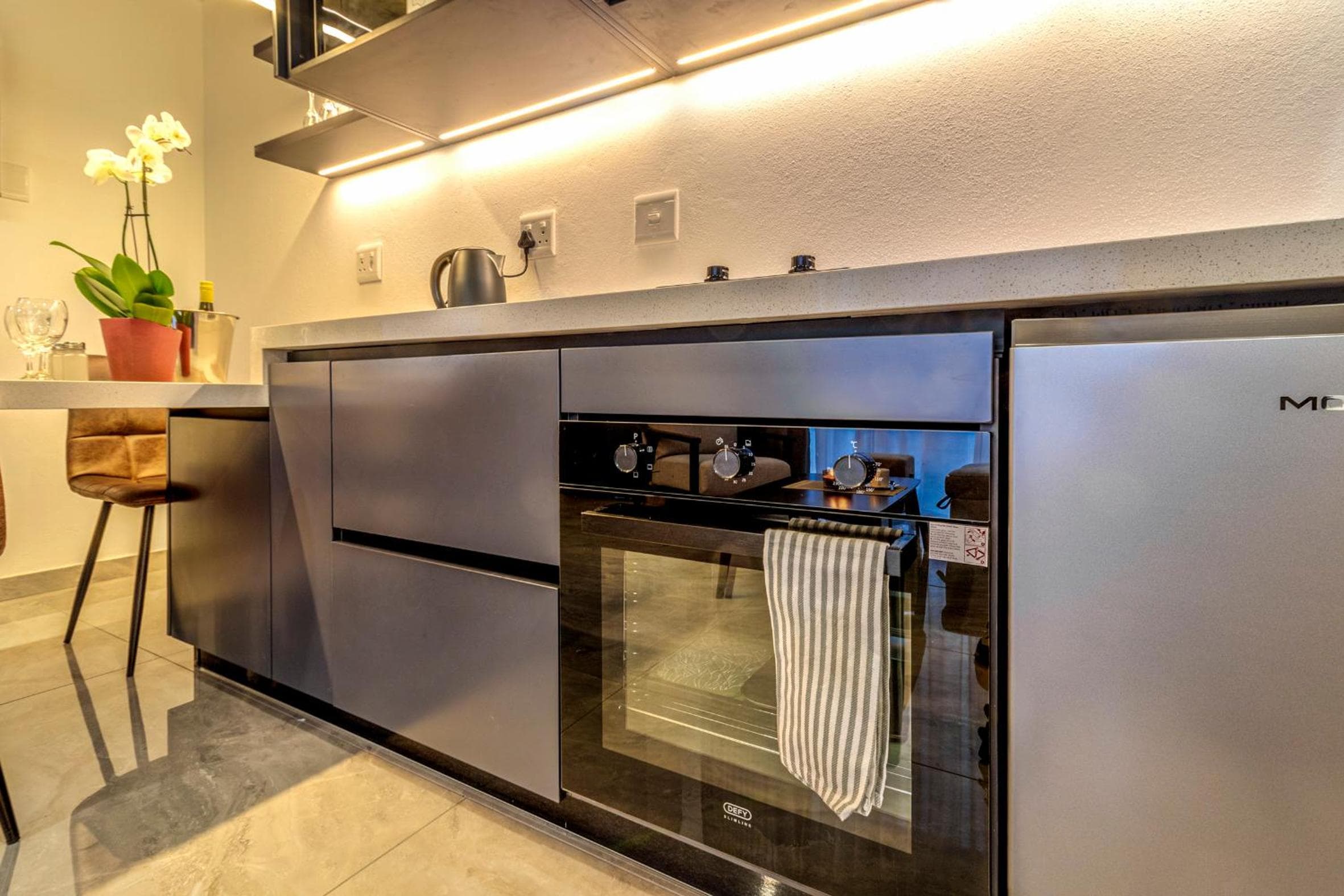 KRAVIT Premier Suites