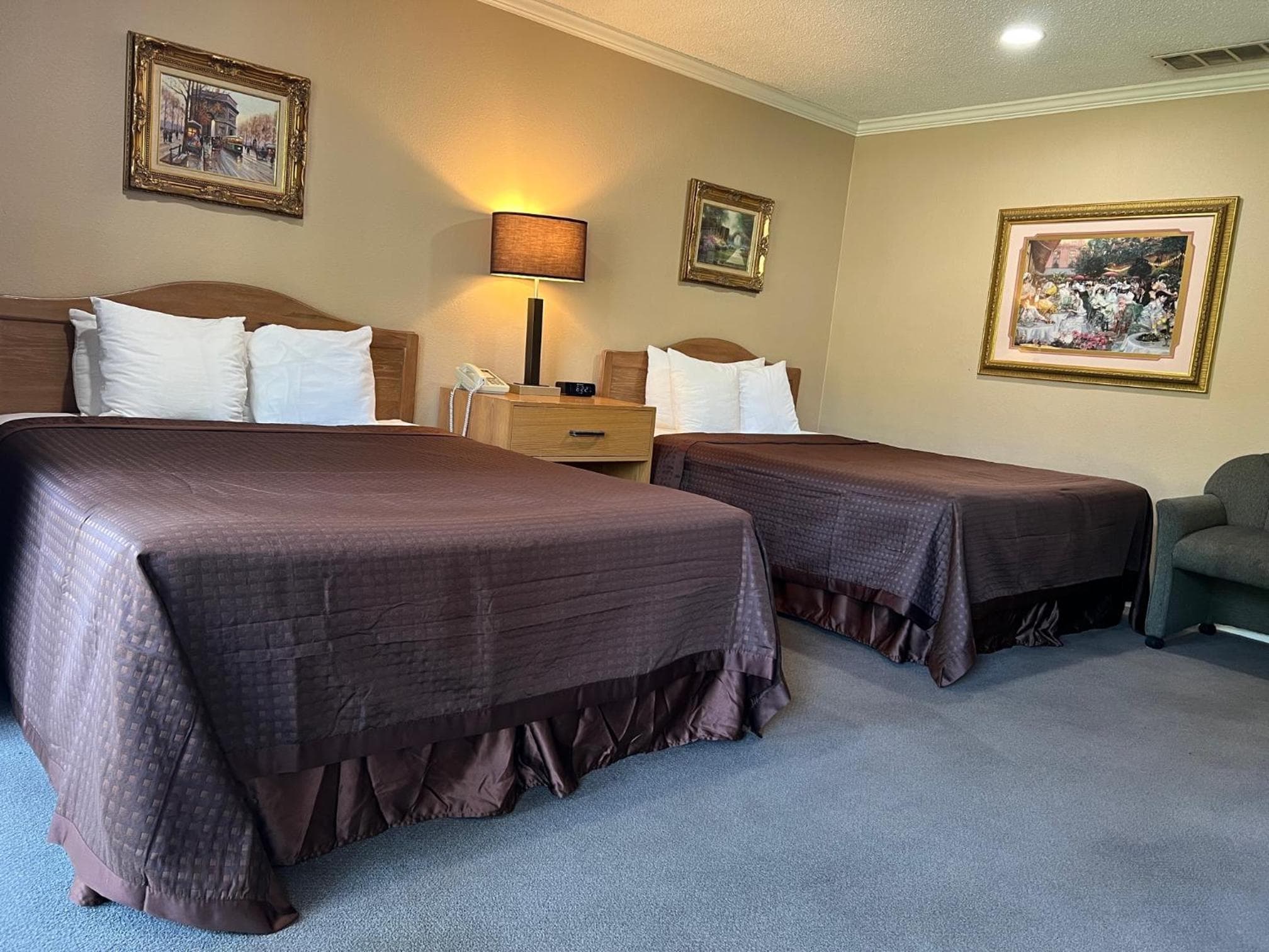 Lamp Liter Inn Visalia, an Ascend Collection Hotel