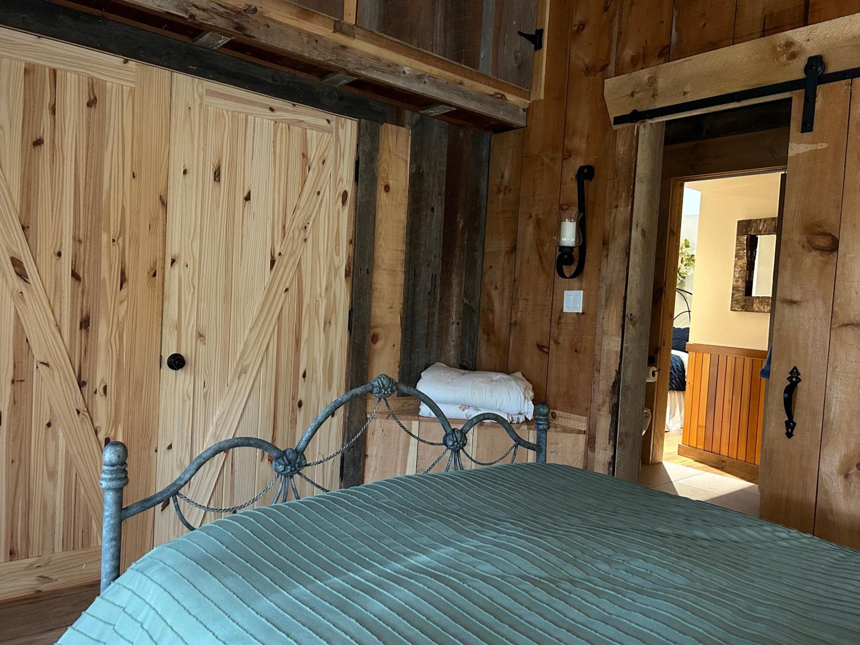 Cozy Guest House close to Wasaga Beach & Blue Mtn
