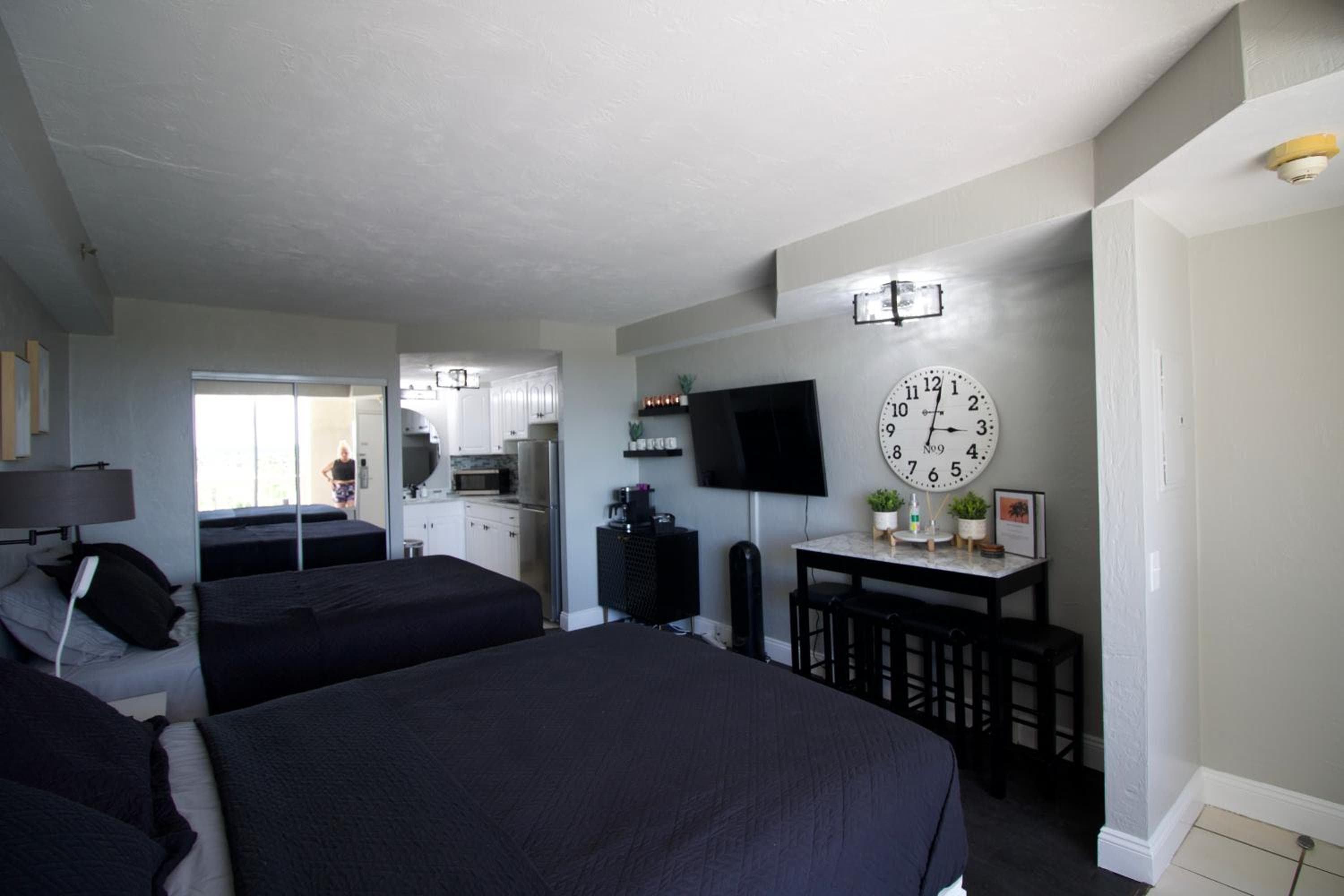 Modern Beach Condo-Daytona Beach