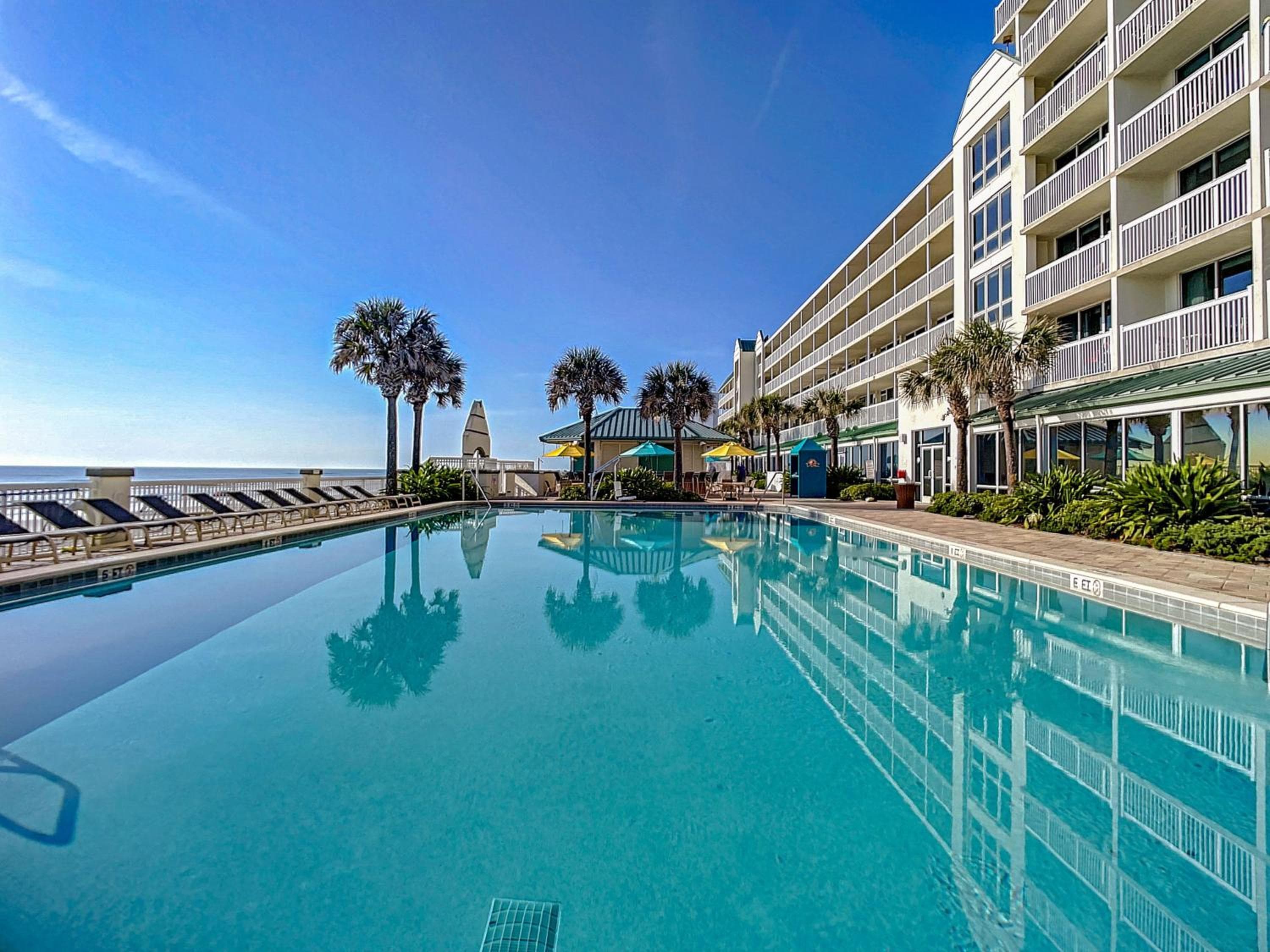 Modern Beach Condo-Daytona Beach