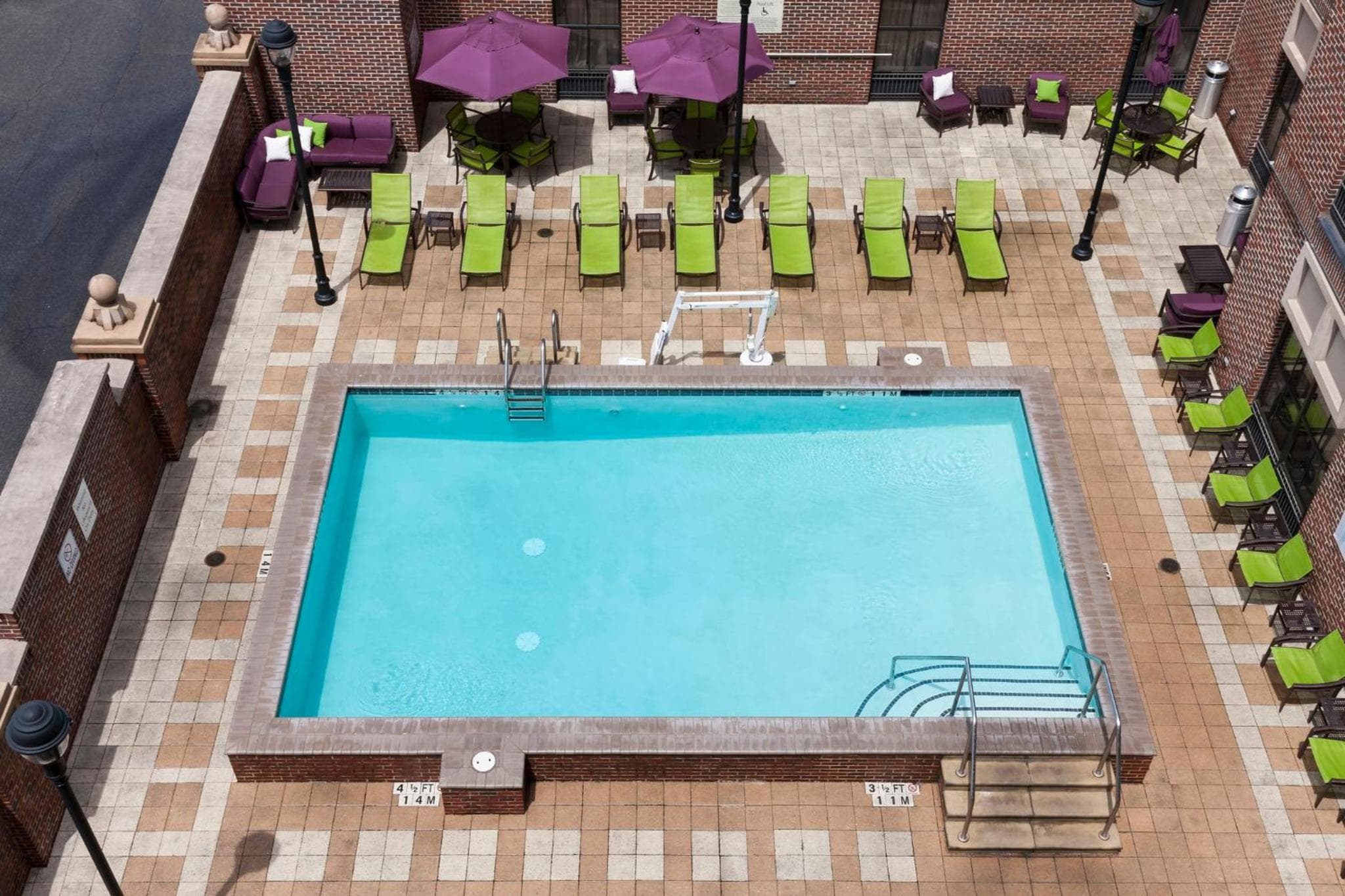 Holiday Inn Savannah Historic District by IHG