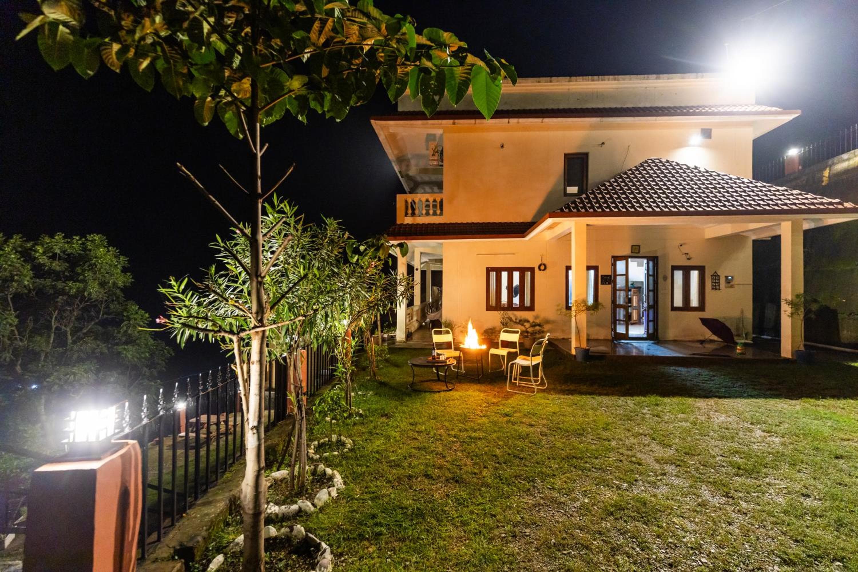 Villa by Mountain Homes- Lansdowne
