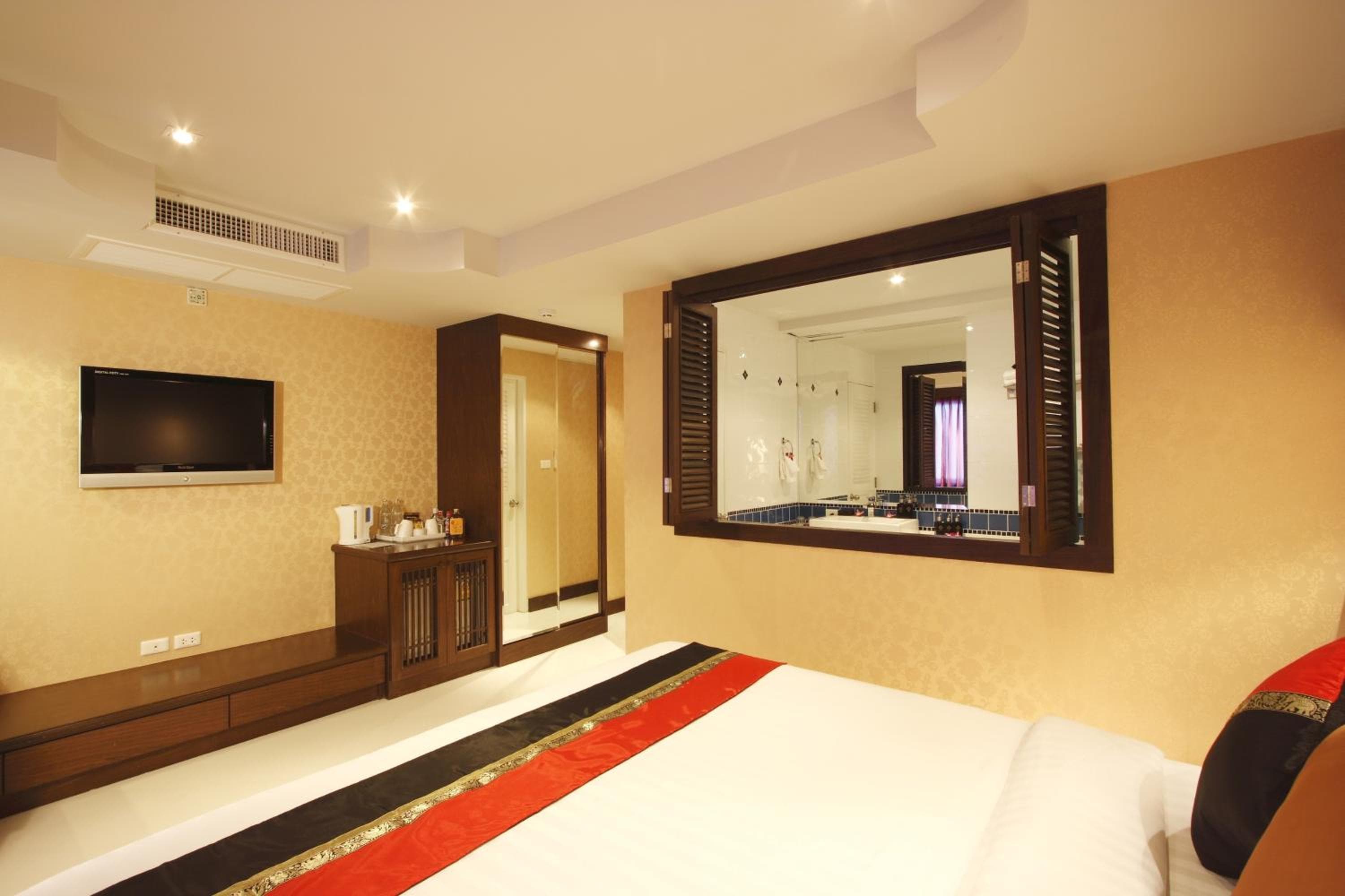 Rayaburi Hotel, Patong