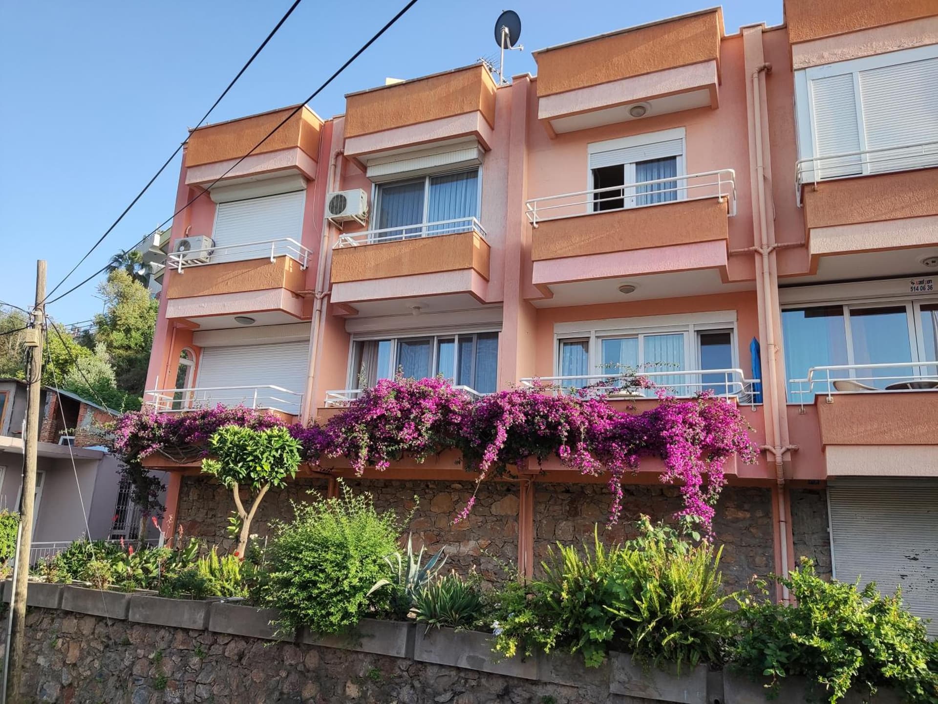 Duplex House on the Castle Road with a Seaview
