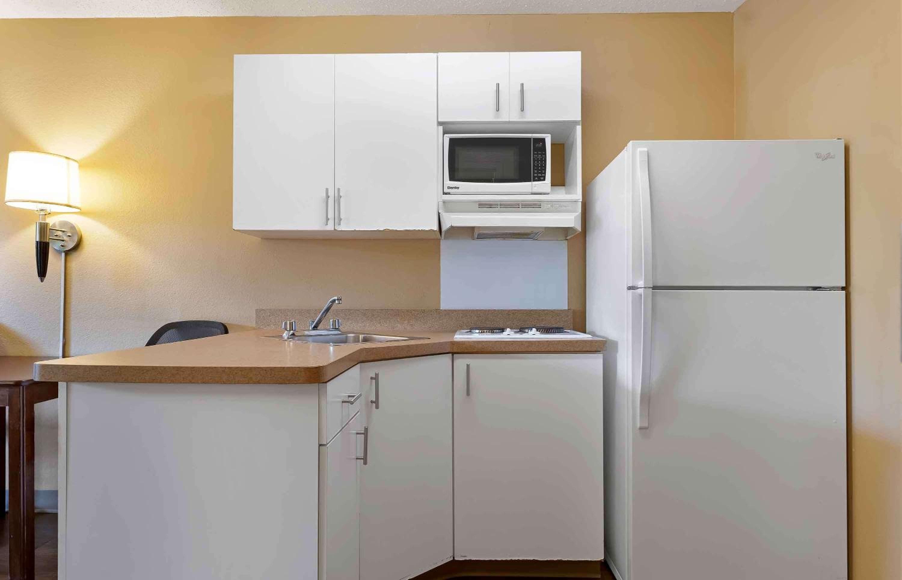 Sonesta Simply Suites Lansing