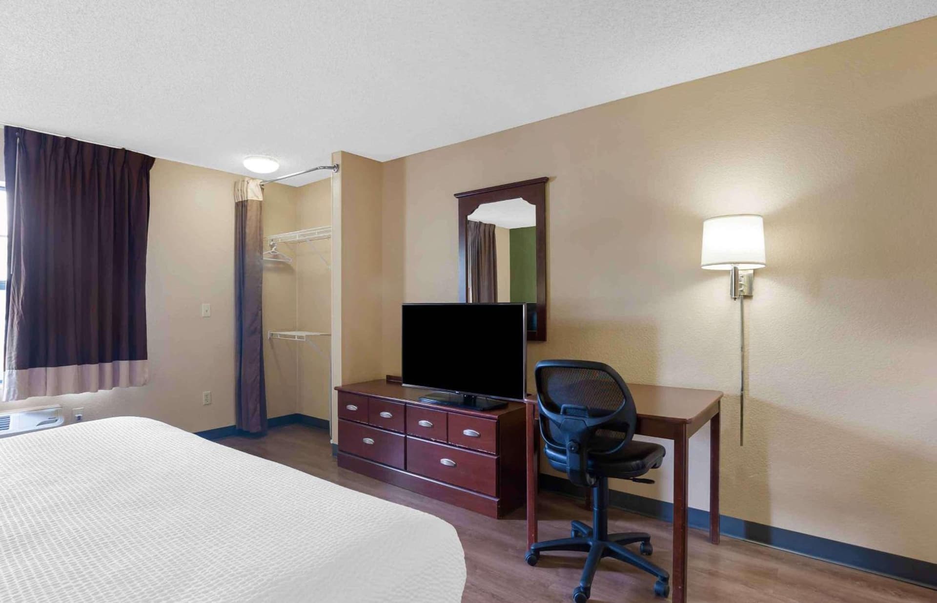 Extended Stay America Suites - Orange County - Katella Ave