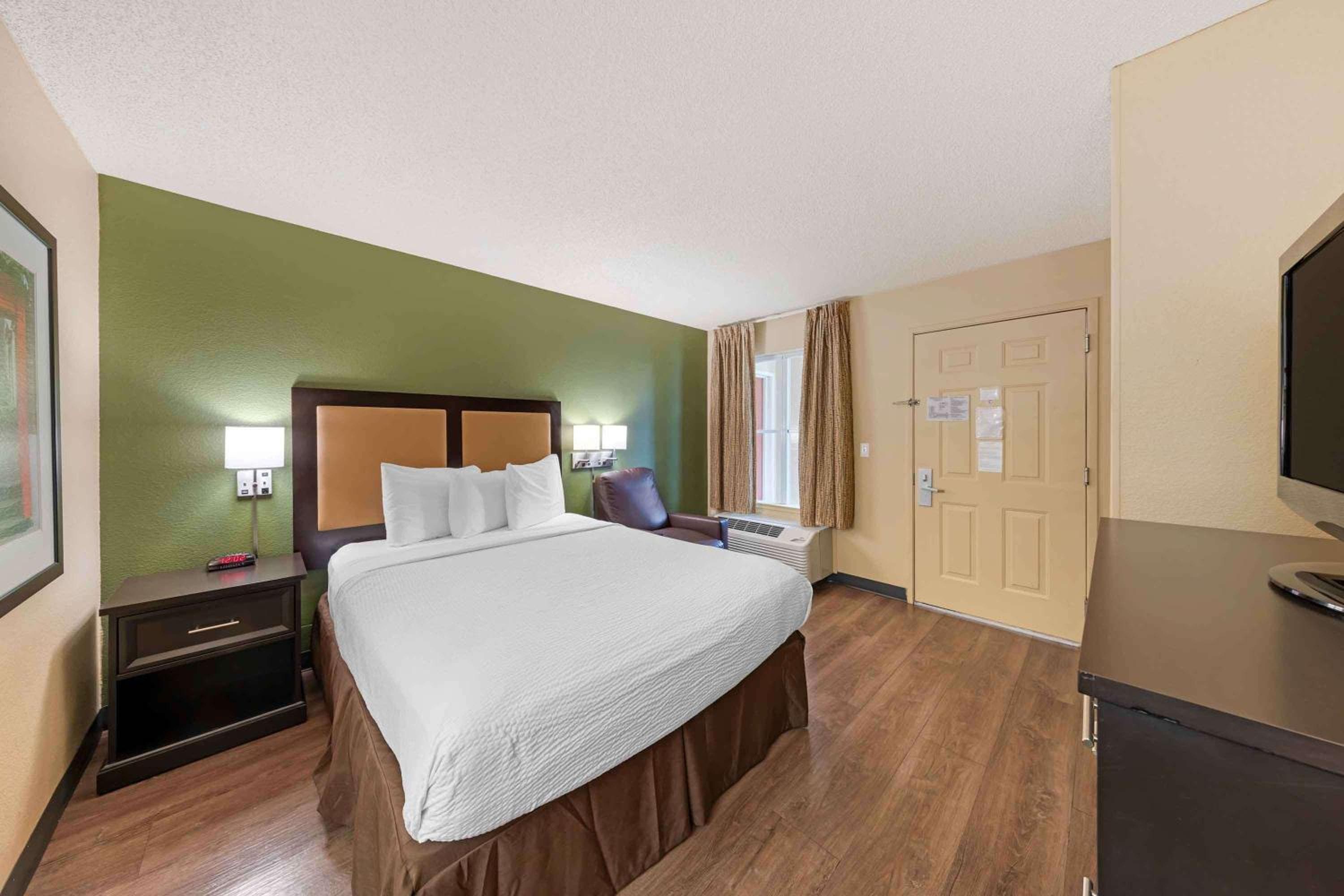 Extended Stay America Suites - Orange County - Brea