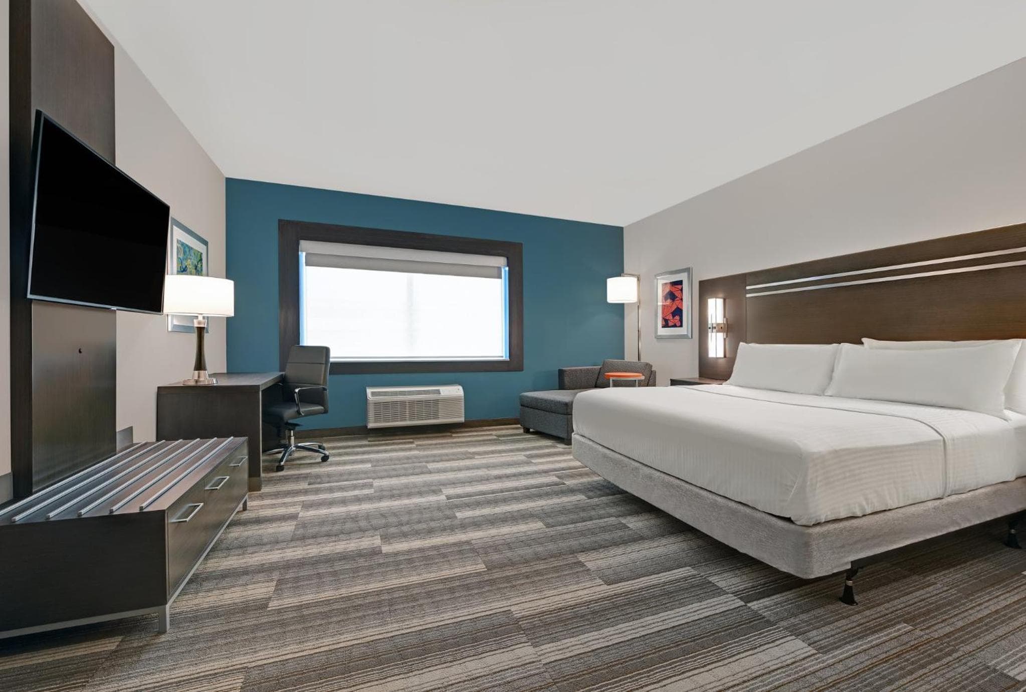 Holiday Inn Express & Suites Memorial – CityCentre by IHG