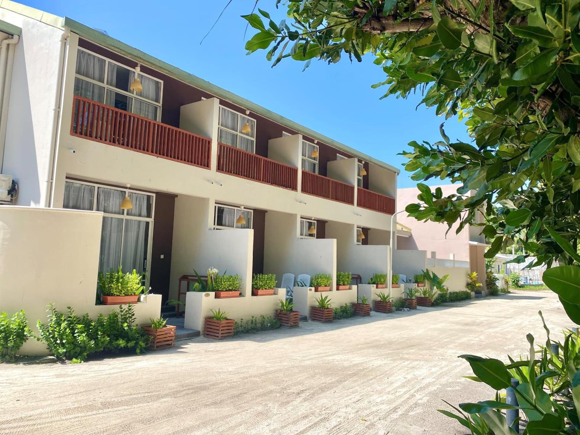 TME Retreats Dhigurah