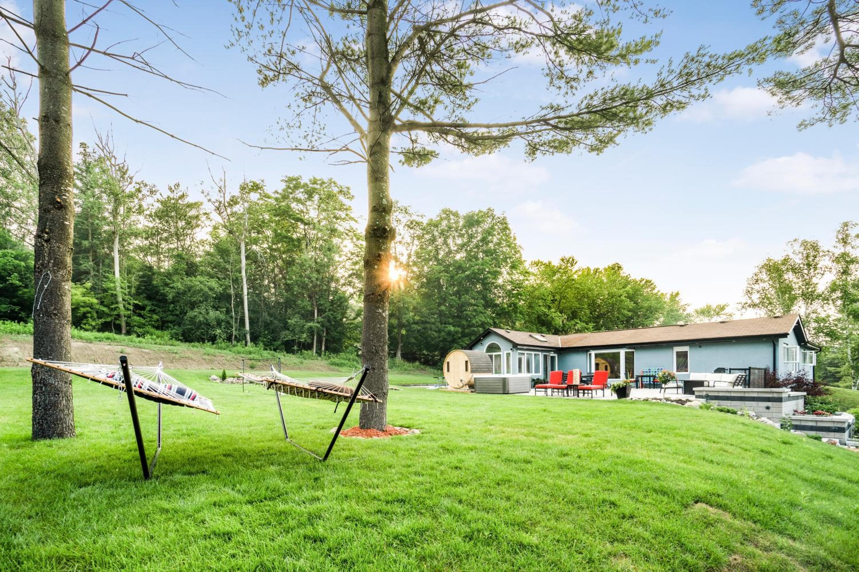 Relaxing Chalet Retreat at Sharon, ON