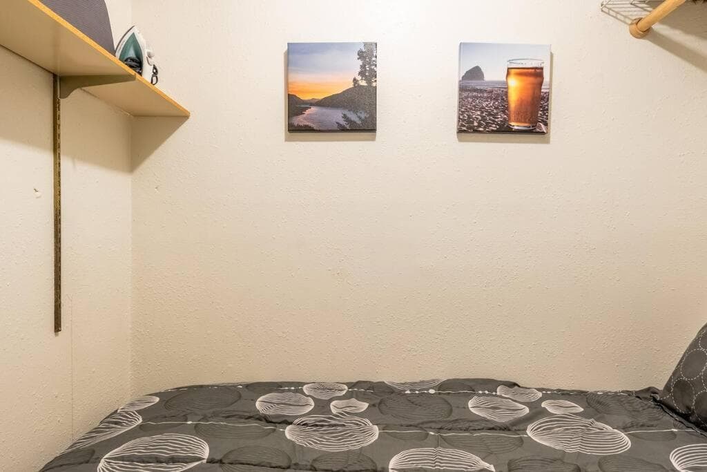 Immaculate, Cozy Home in Downtown Redmond