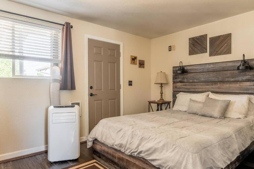 Immaculate, Cozy Home in Downtown Redmond