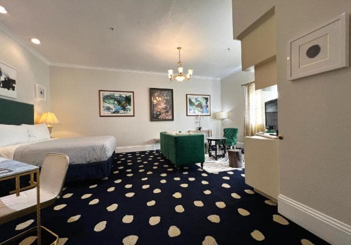 The Sterling Hotel