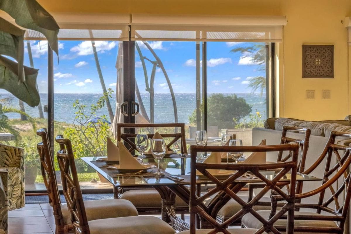 K B M Resorts- HALE-1470 Presidential 3bd 3ba beach-front estate ac private yard