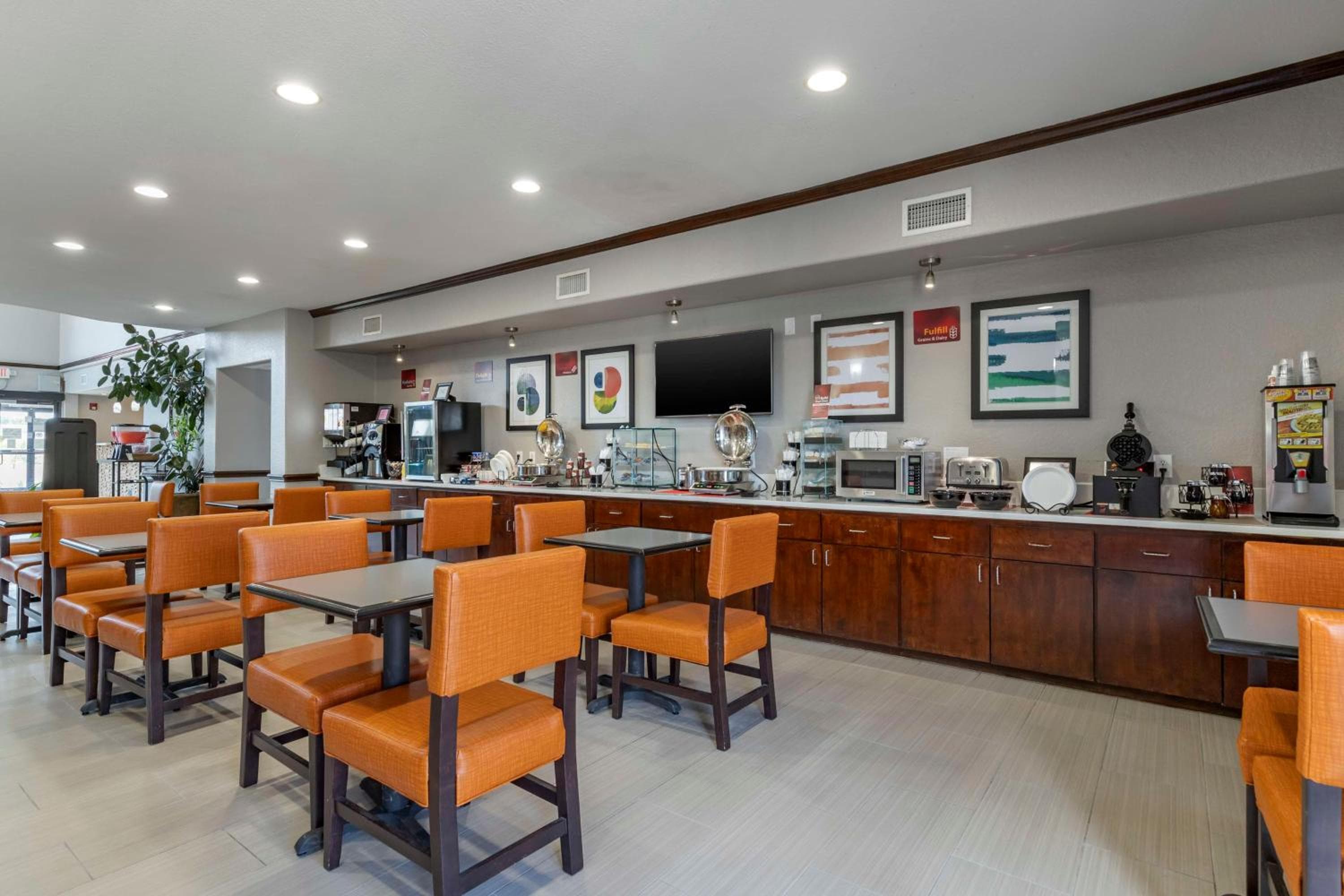 Best Western Plus Victoria Inn & Suites