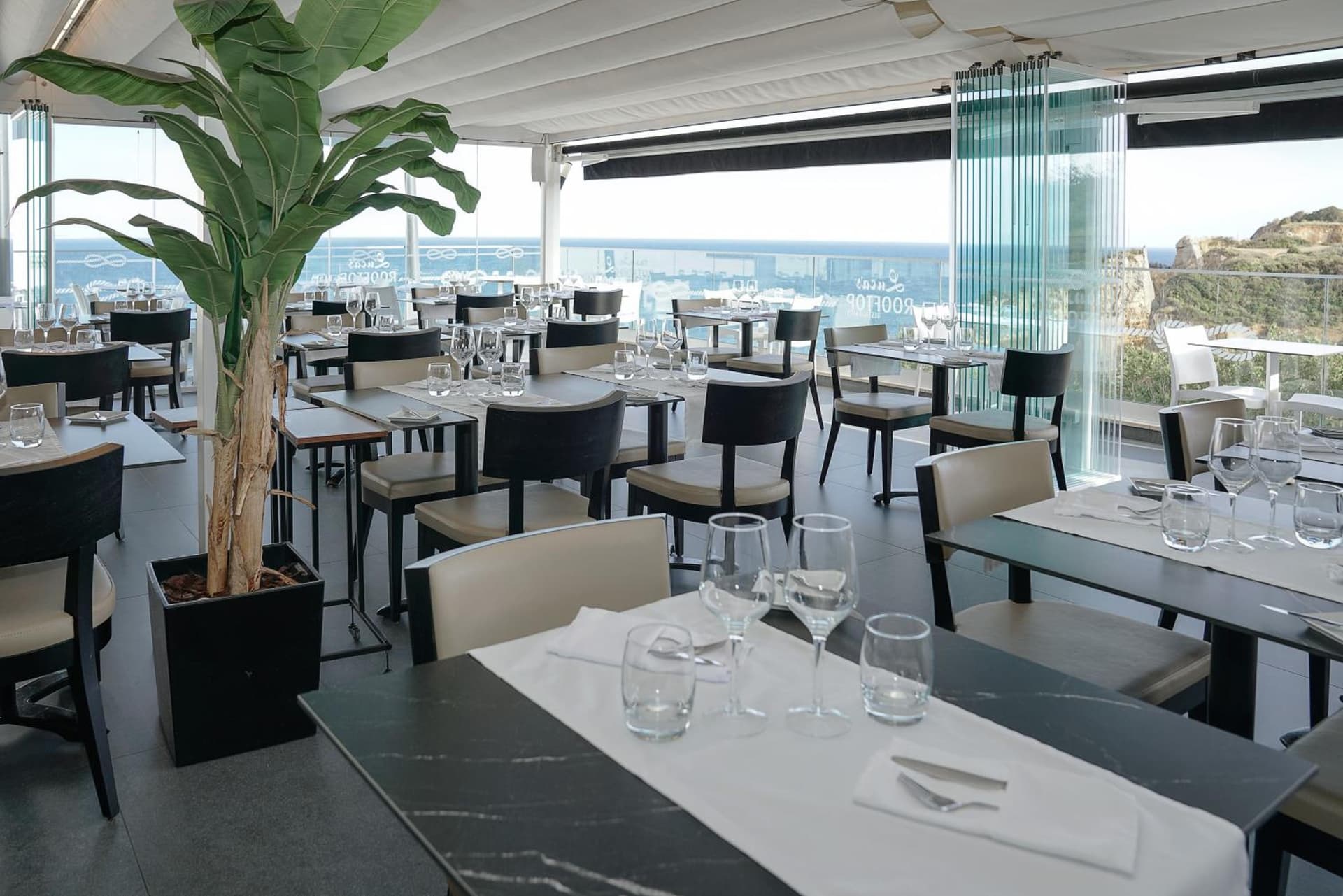 Carvi Beach Hotel
