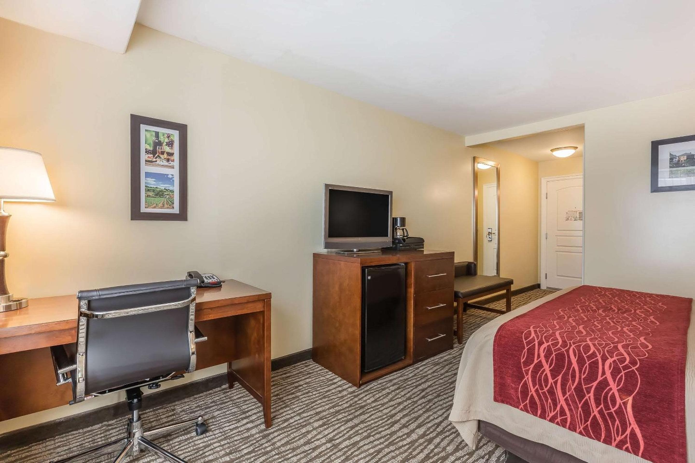 Comfort Inn Pomona near Fairplex