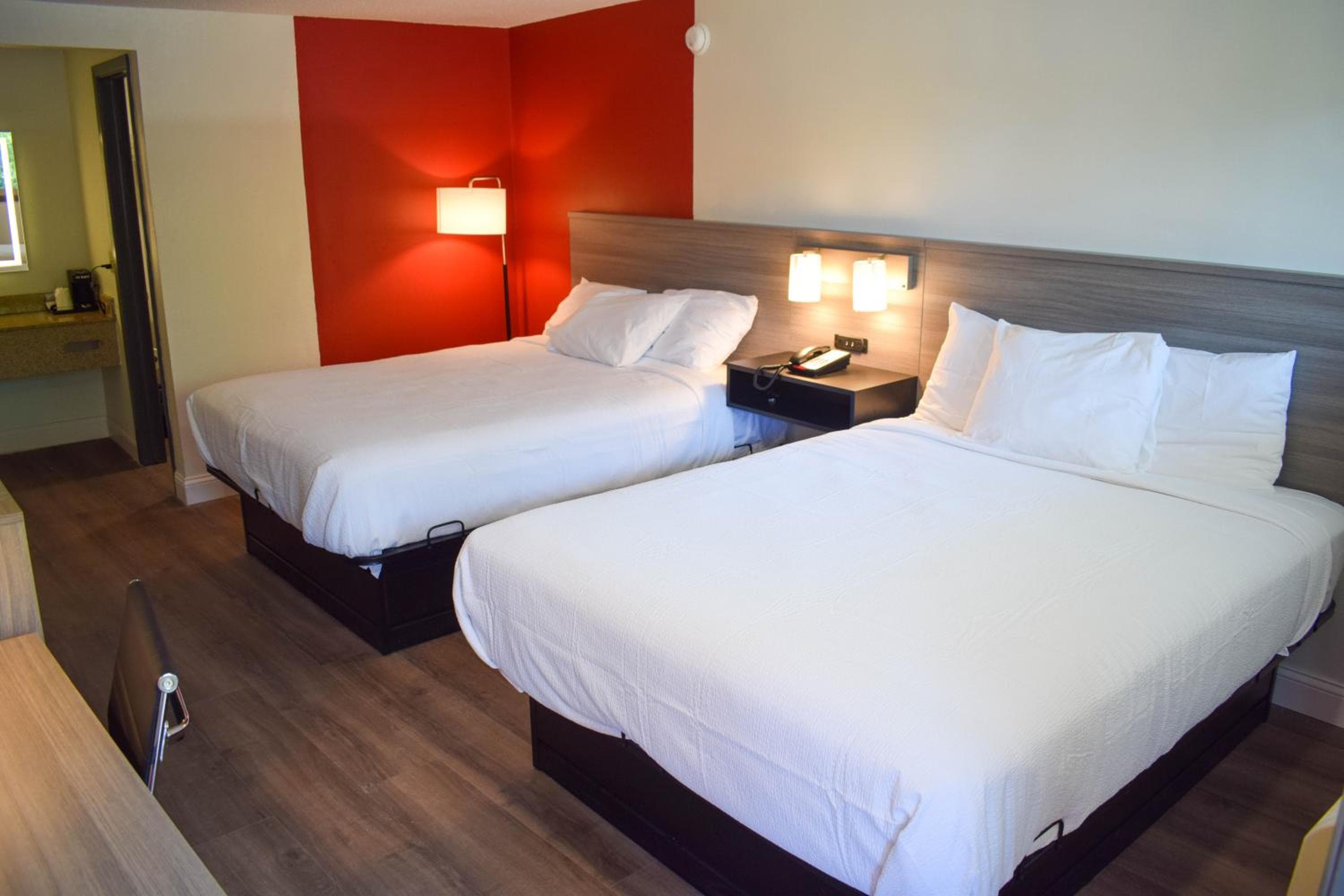 Ramada by Wyndham Cleveland Airport West